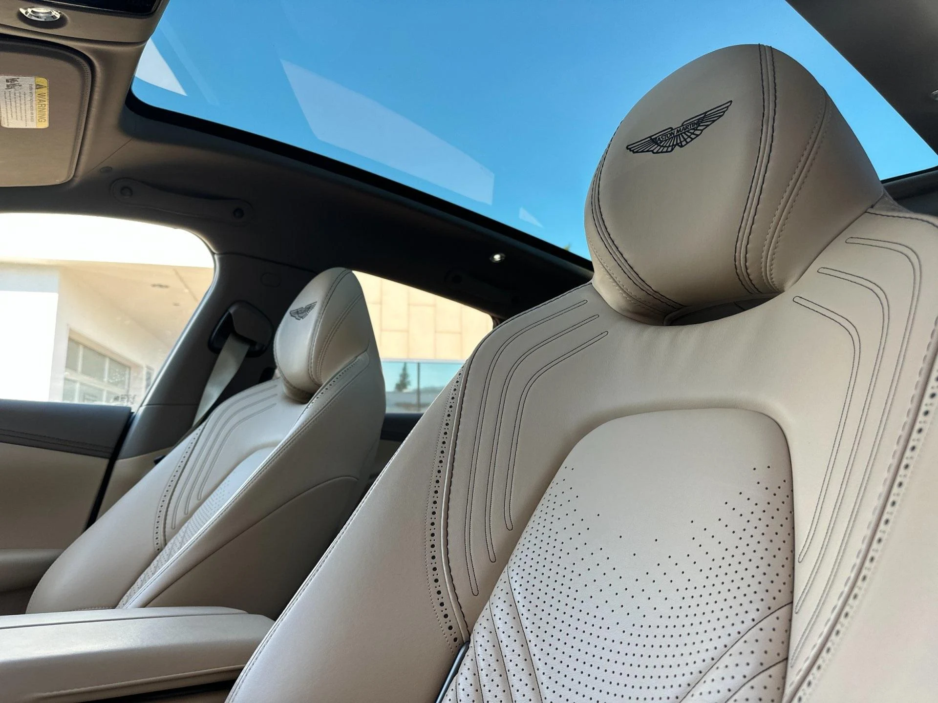 mph011_2709920234_Used_2021_Aston_Martin_DBX_1758724412_7f889b7eea