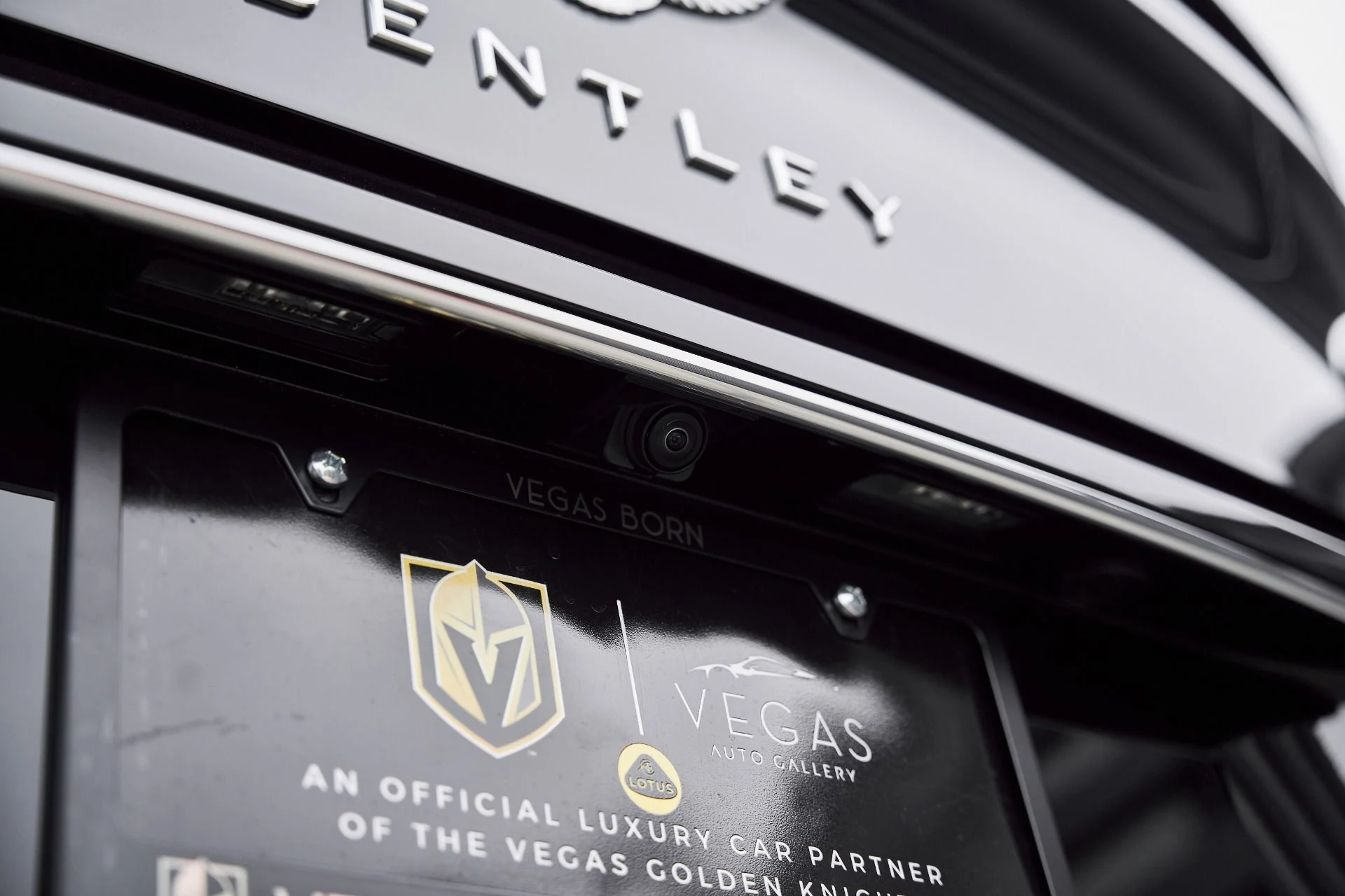 mph011_2710378300_Used_2022_Bentley_Continental_GT_V8_1766784115_39c9a3ed03