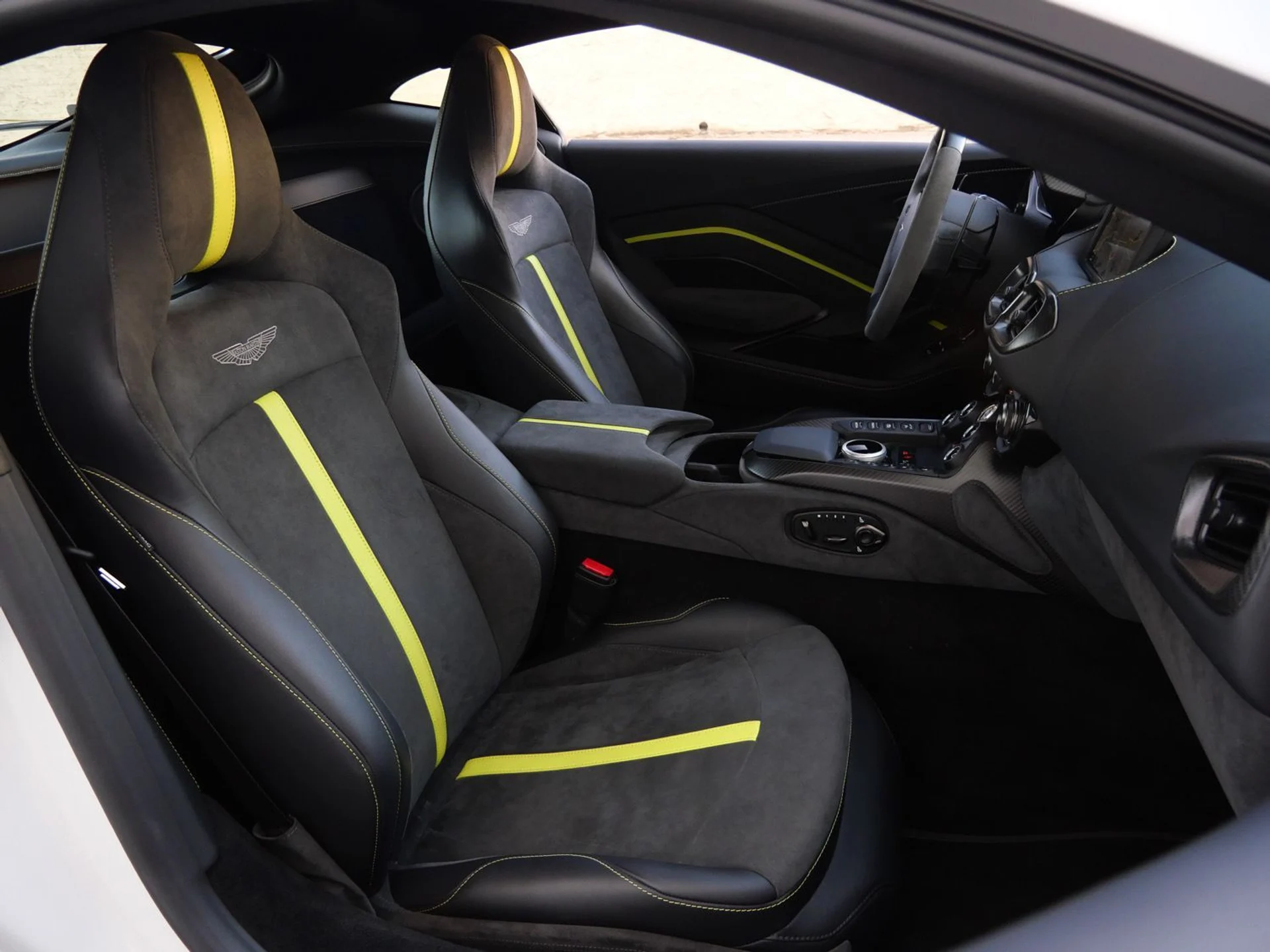 mph011_2710706752_58d093b14e2341444e0d2a6ccd8bd3b8x_6c9569497b