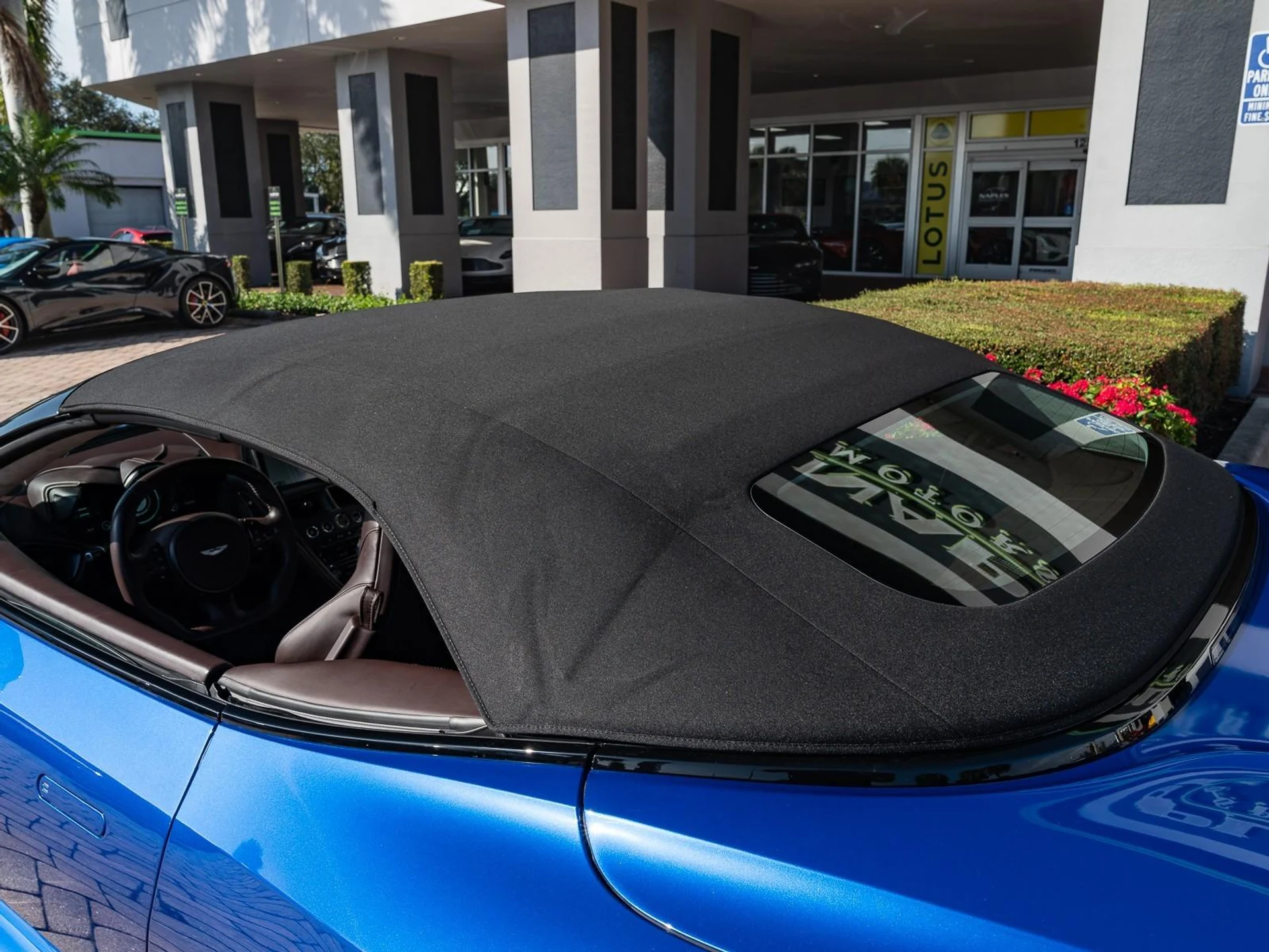 mph011_2714311875_Used_2020_Aston_Martin_DBS_Superleggera_1761685600_1c8df1c77c