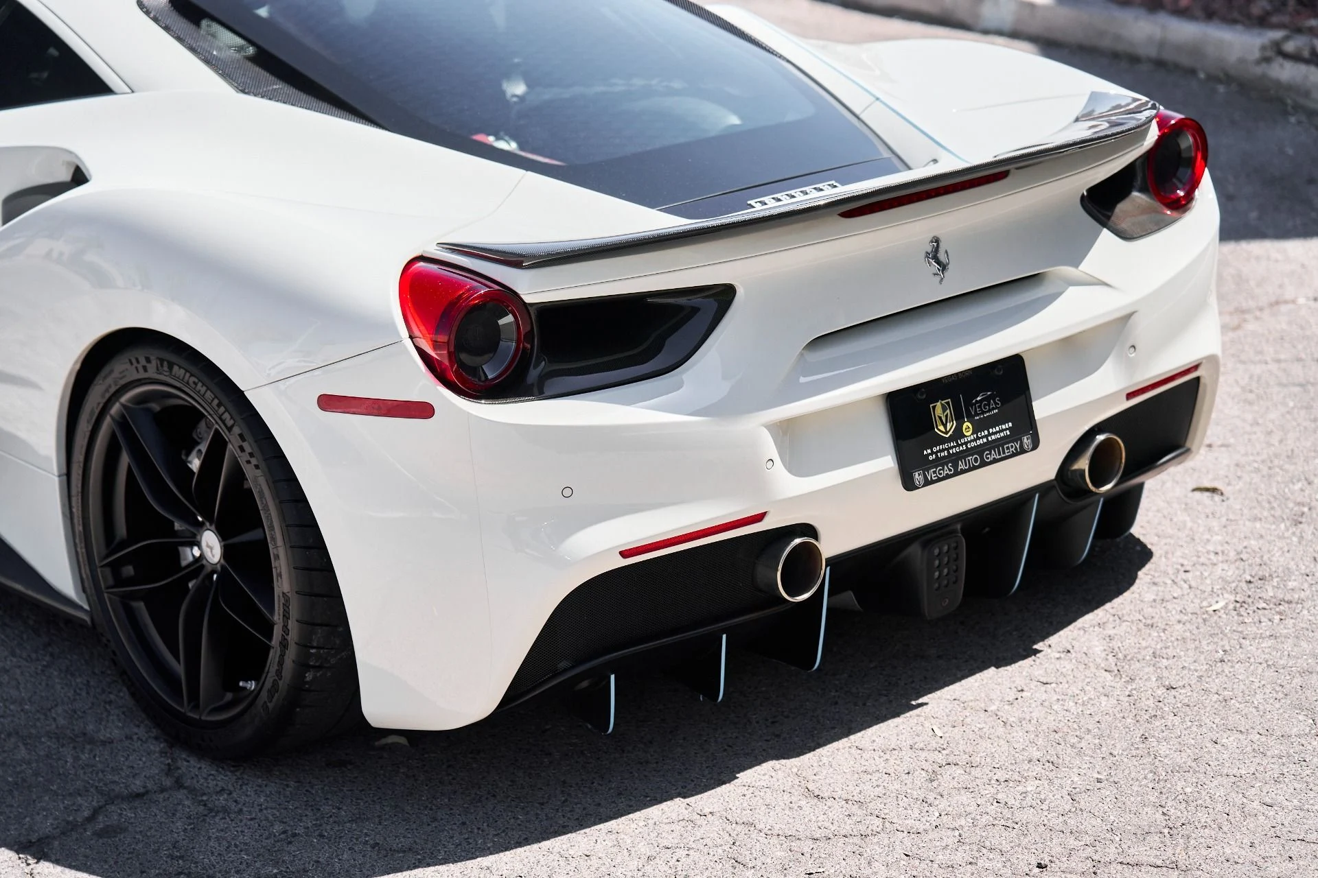 mph011_2717464262_Used_2017_Ferrari_488_GTB_Base_1755309758_d29ce2f00e