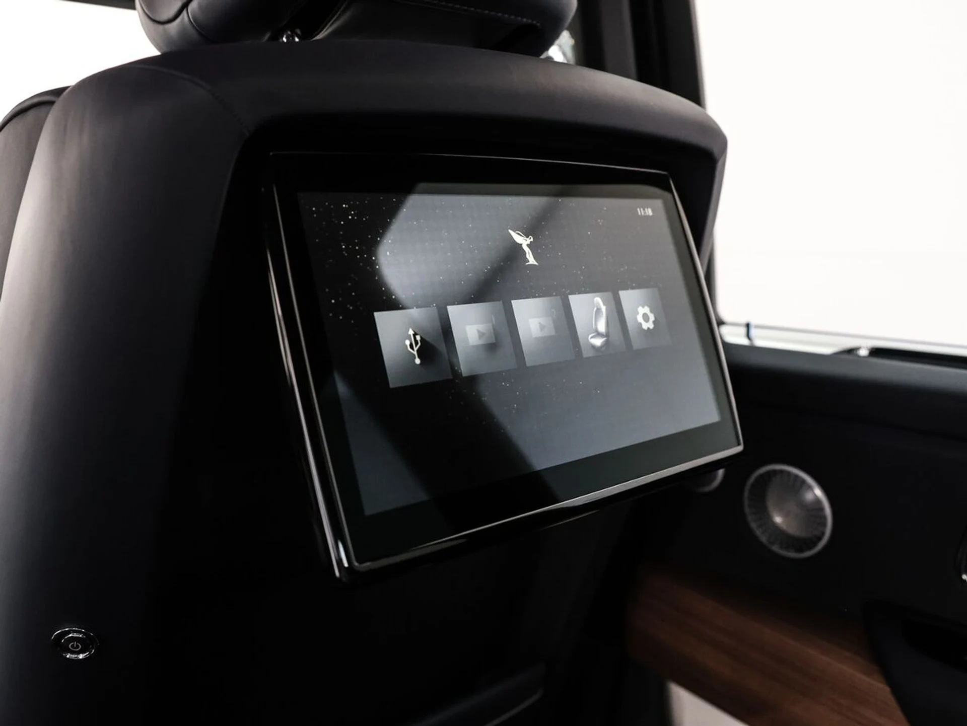 mph011_271795851_tiy530y8la00cbpb21b1a1pd731e_daff6b7723