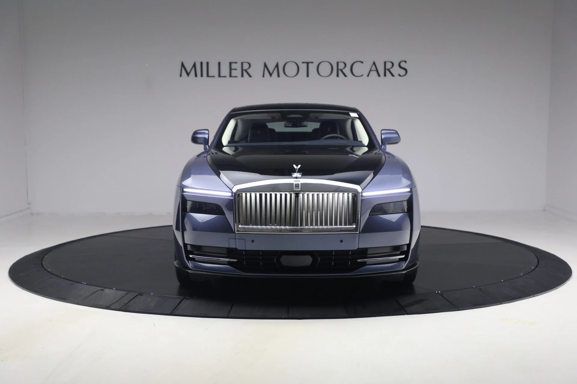 mph011_2720386732_Used_2024_Rolls_Royce_Spectre_e831dda704
