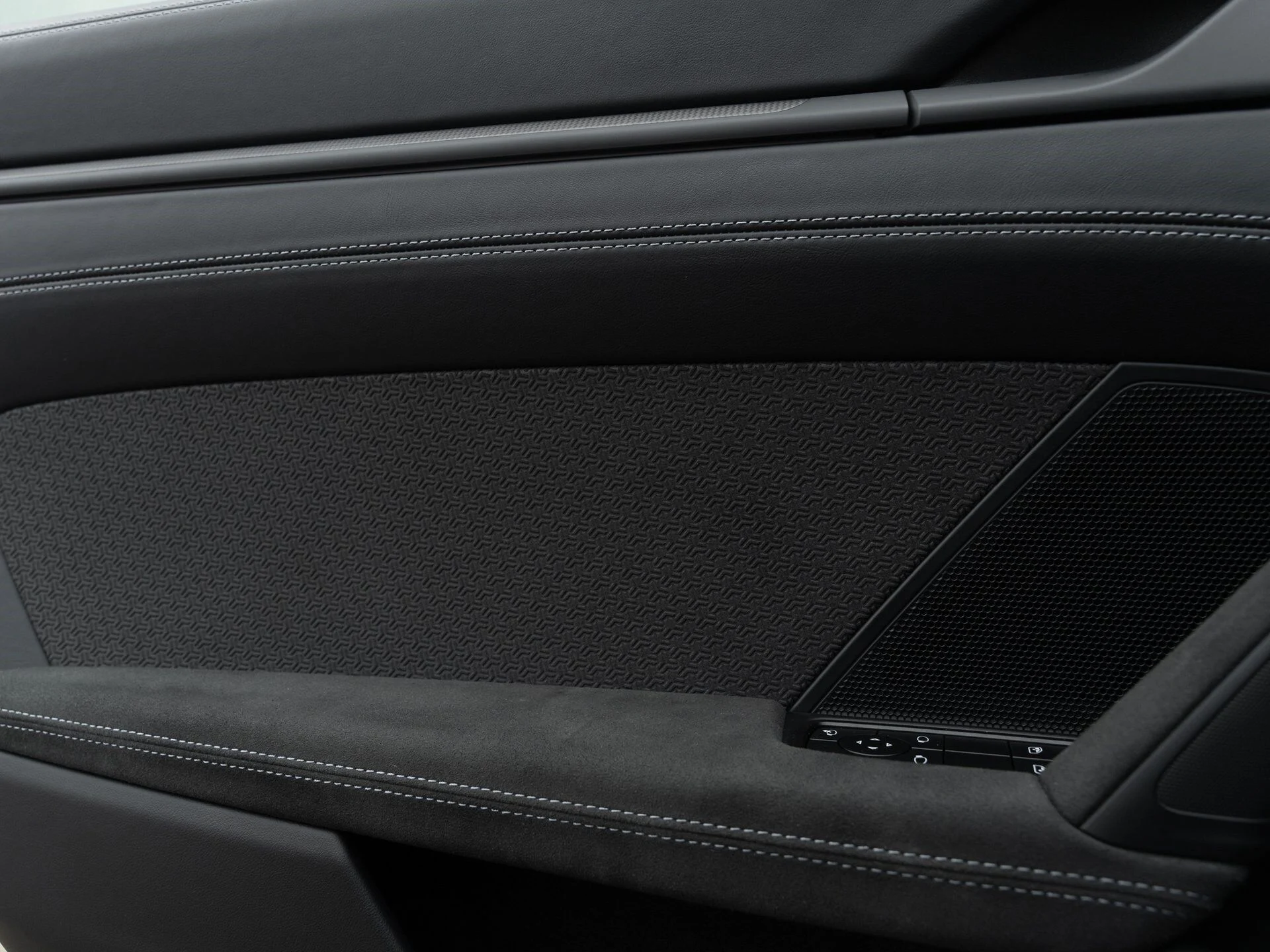 mph011_2724081033_d7bdcfd83b34a93cbc6bb323cbaf75c6x_c2fa7b175a