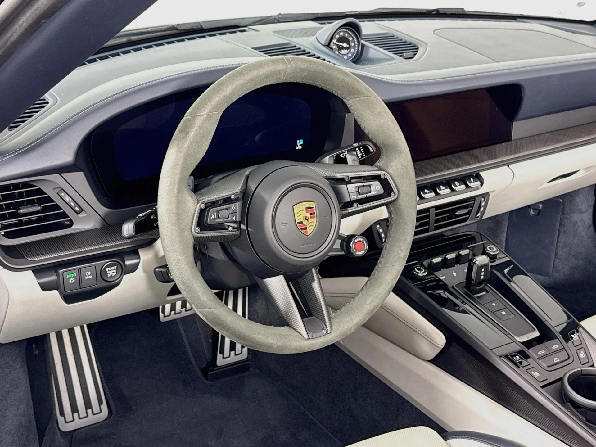 mph011_2729325424_Used_2025_Porsche_911_Carrera_1792182380_0518a73019