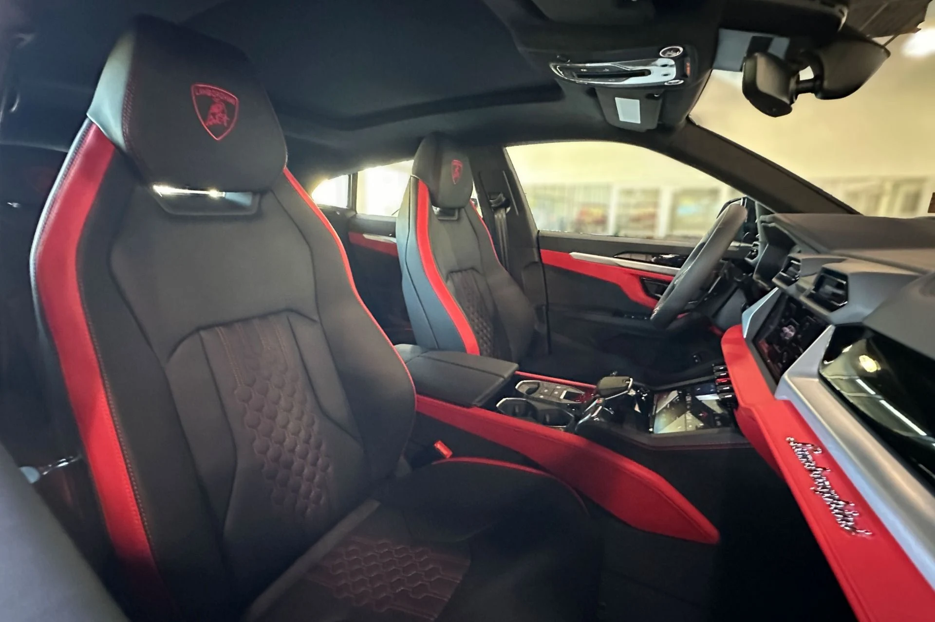 mph011_2731163968_New_2026_Lamborghini_Urus_SE_1791809466_8c19d1c9ce
