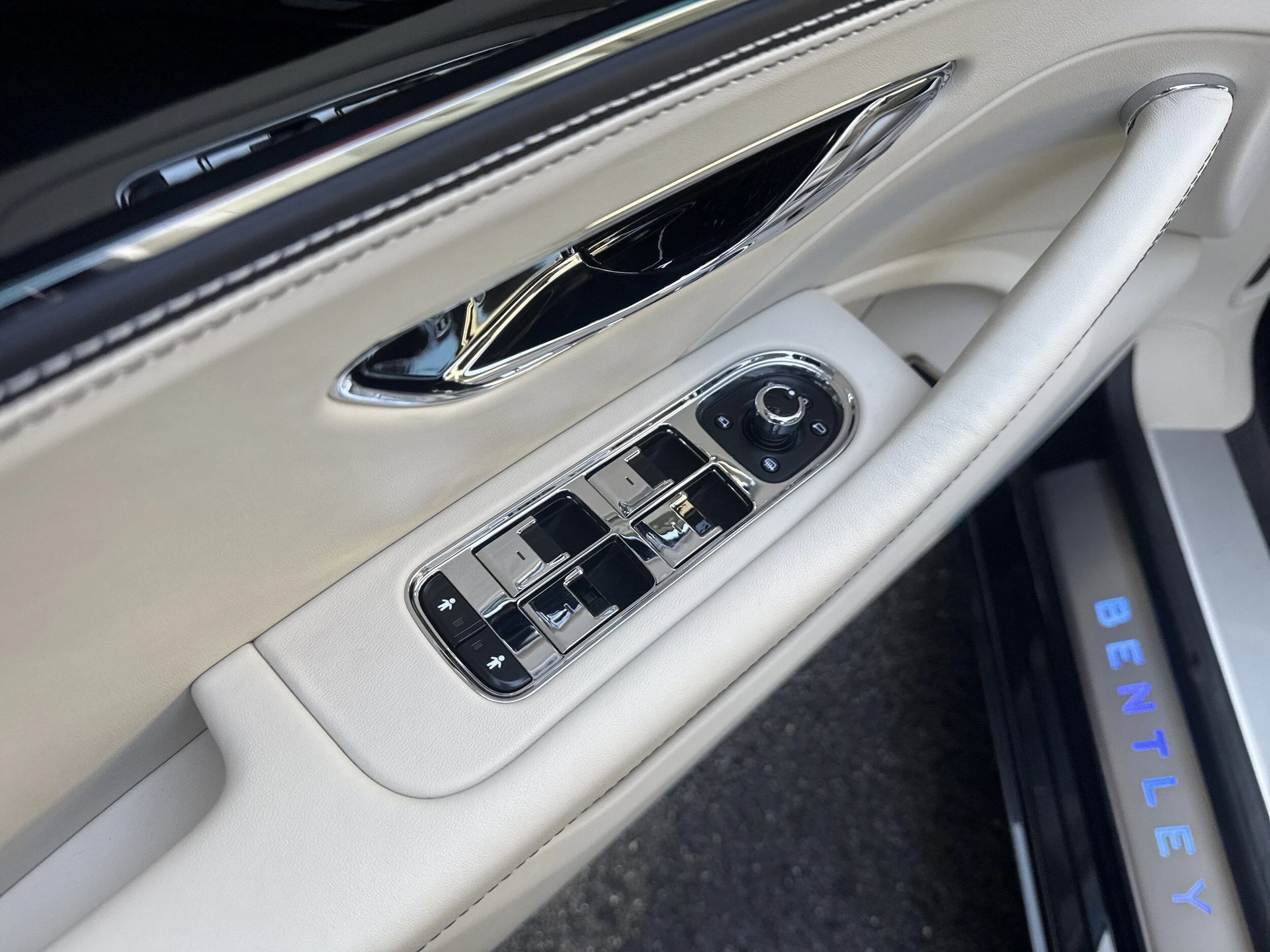 mph011_2733026922_dd76e5adba45e5bf6c7e96320077eddbx_99bd6e7d31