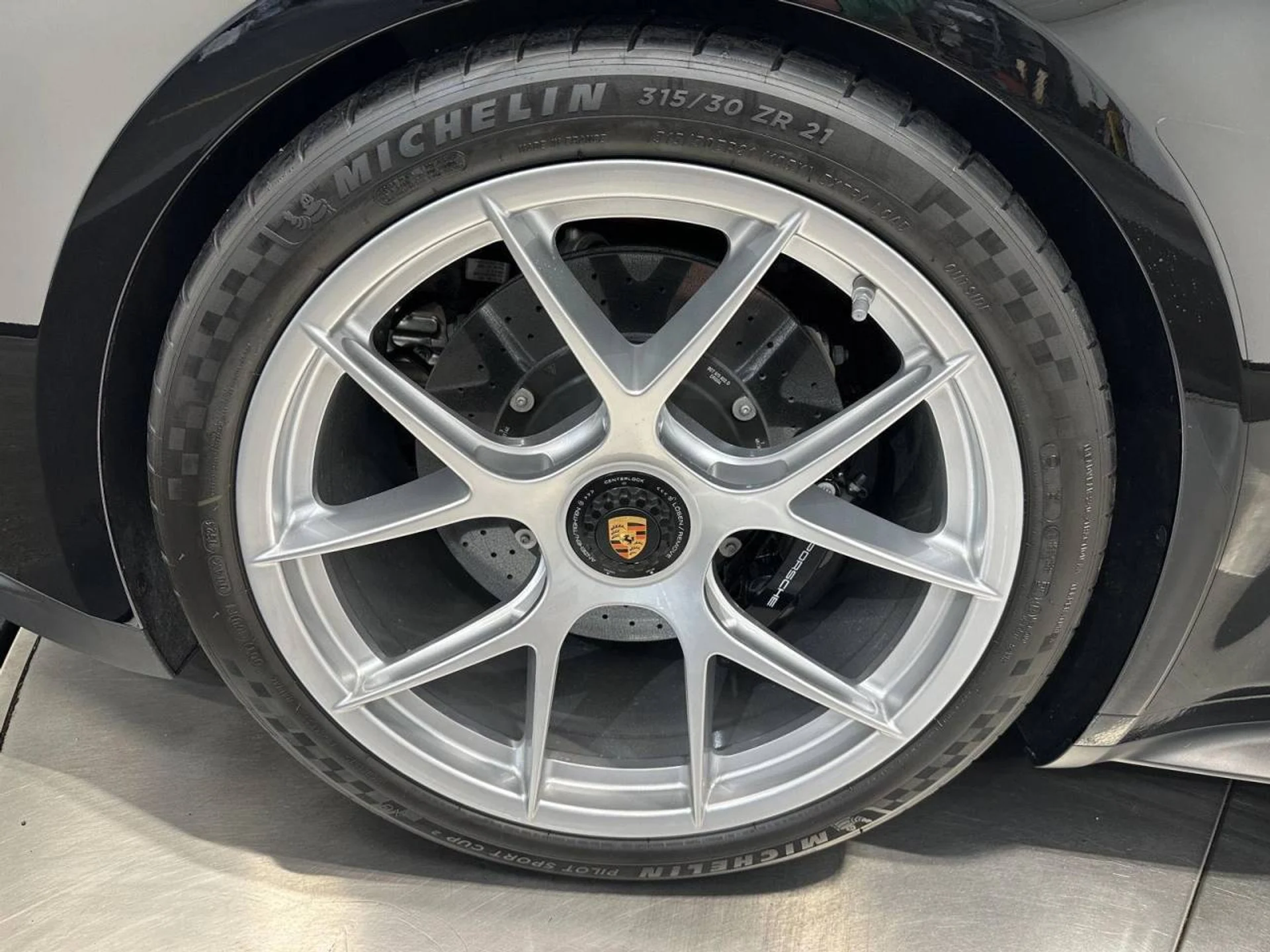 mph011_2733278829_1280_35a814a453