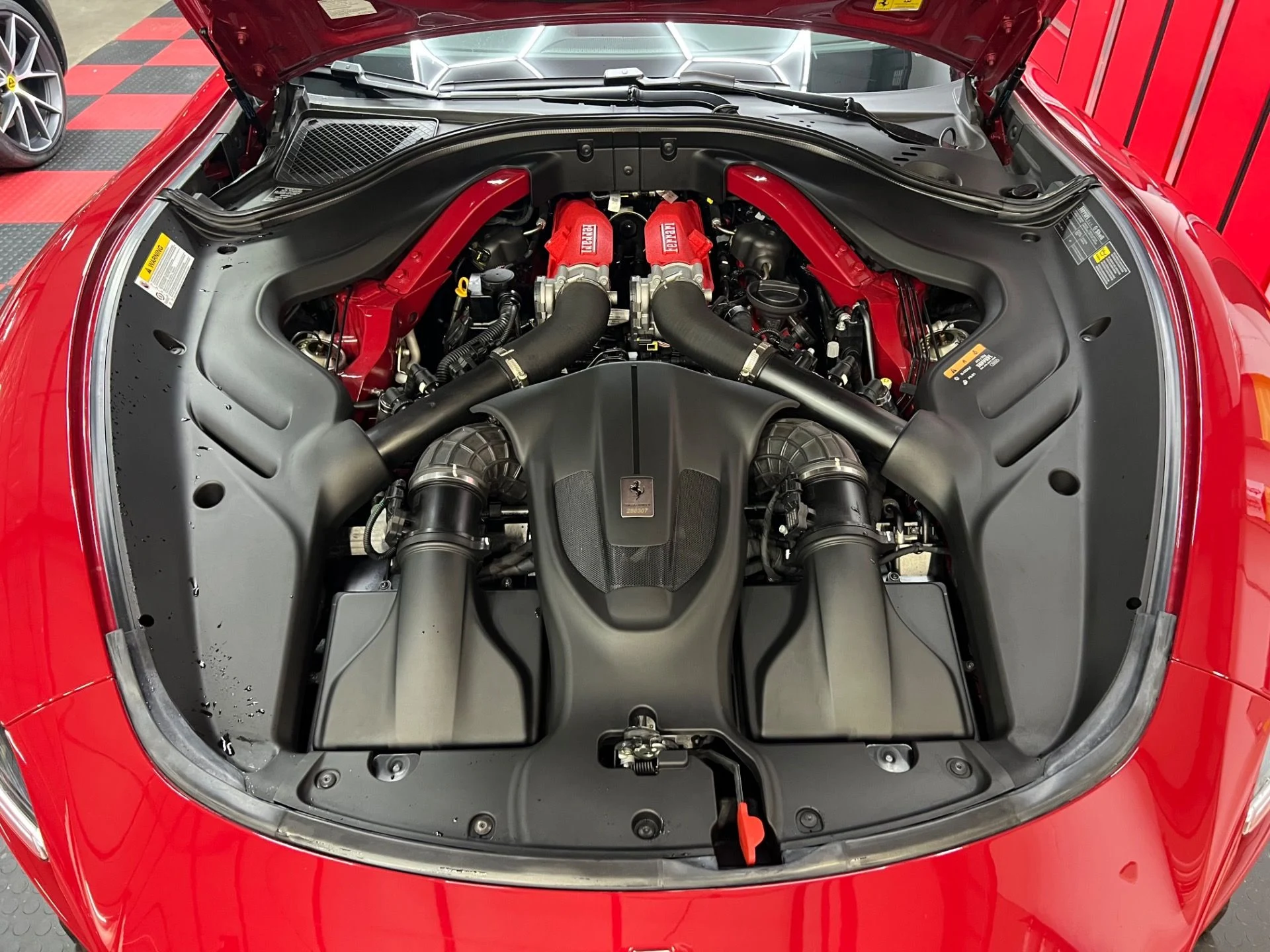 mph011_2734008499_Used_2023_Ferrari_Roma_1767722061_58df606a3d