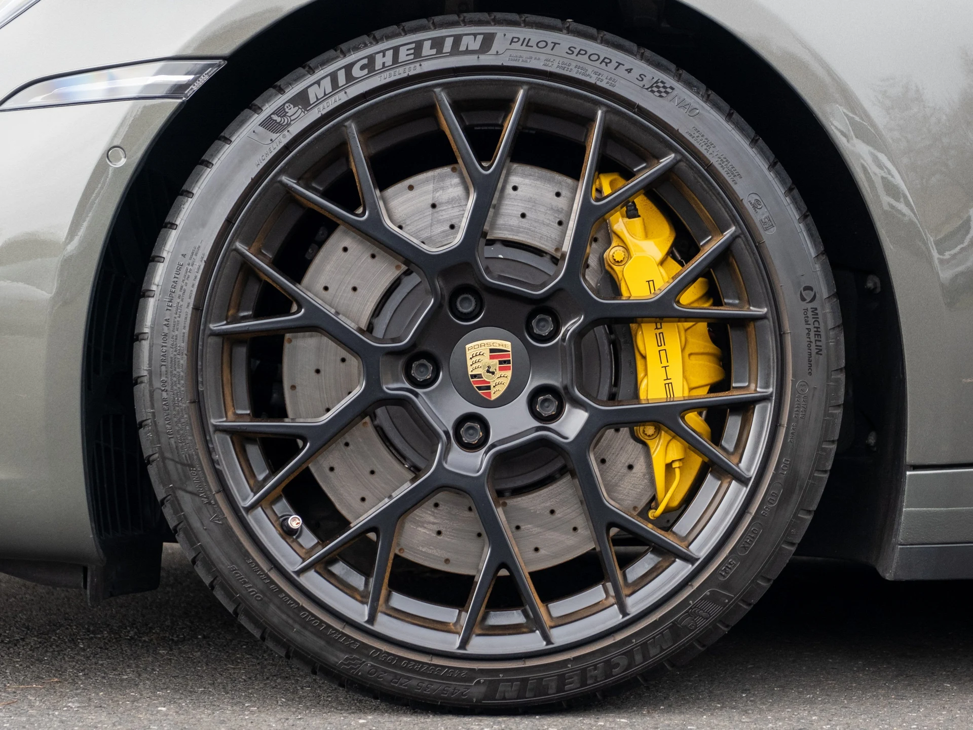 mph011_2734735908_12_5b27d05b8a