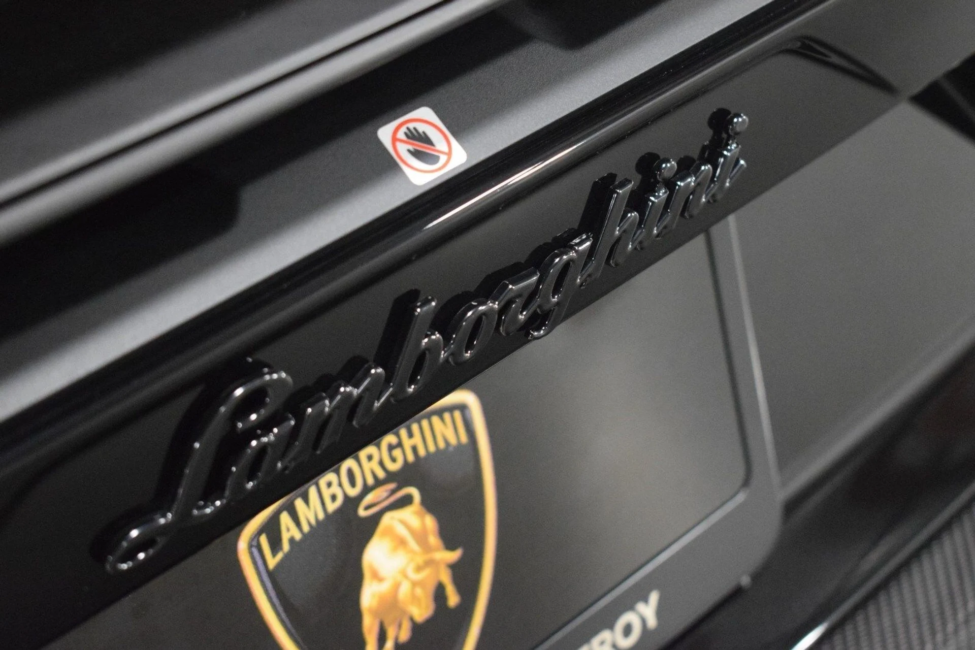 mph011_2736902812_cb519f0932368559f28b85fb659676f3x_2469f3817f