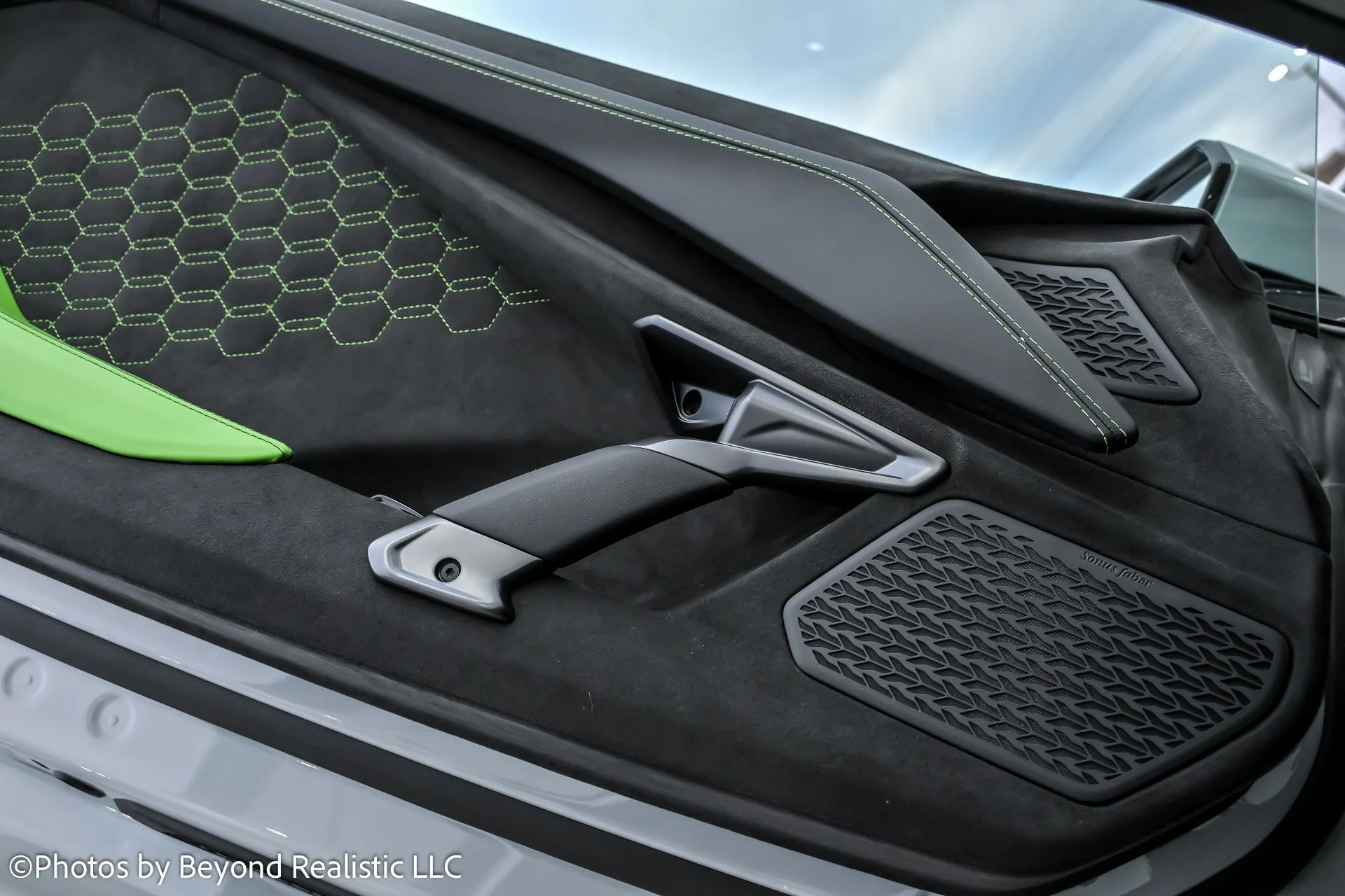 mph011_2747766476_edf612f23a9c3751942792f1424f8c27x_238bb7eaf9