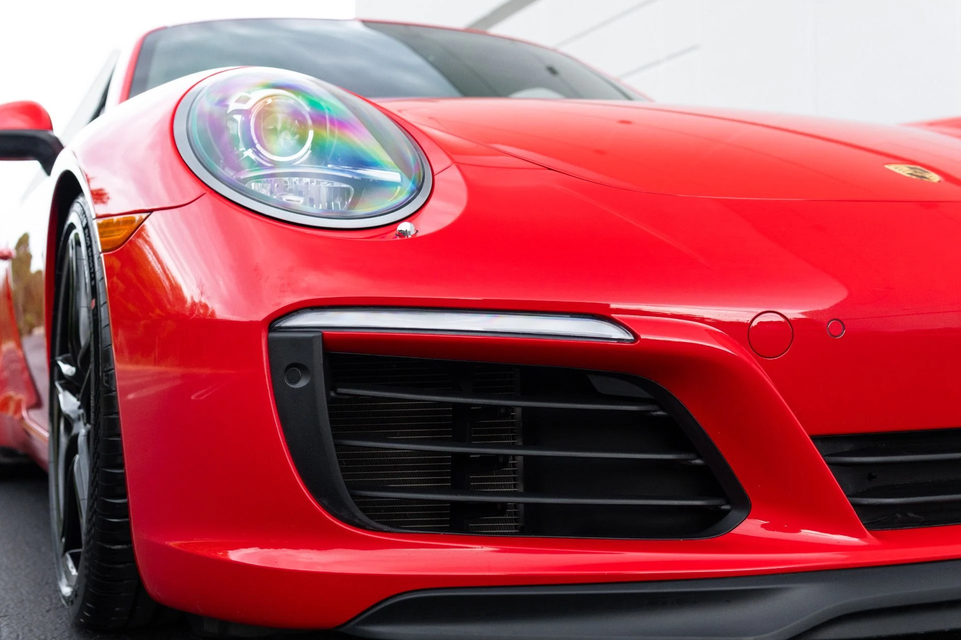 mph011_2749639126_Used_2017_Porsche_911_Carrera_1778631972_21645a20ce