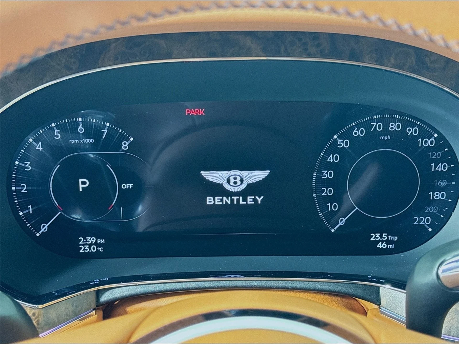 mph011_2756854347_41664a357d423eb6568c01aeb92a5a95x_be8438db6c