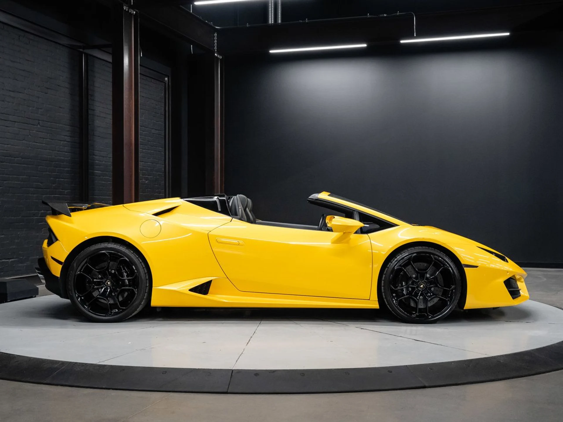 mph011_2759522562_lamborghini_huracan_2017_80e0179c80