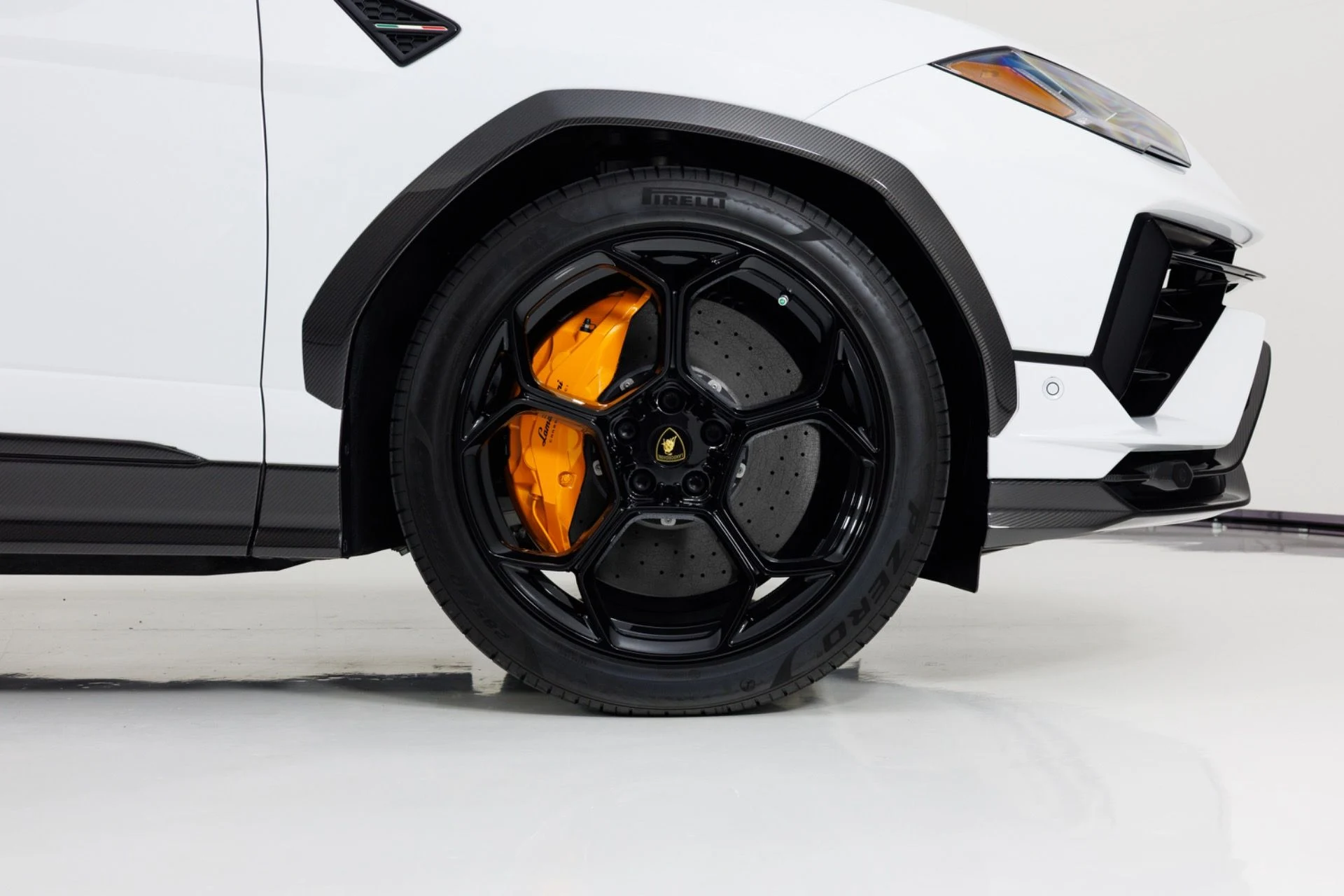 mph011_2760954750_Used_2024_Lamborghini_Urus_Performante_1780601126_82ad7a2021