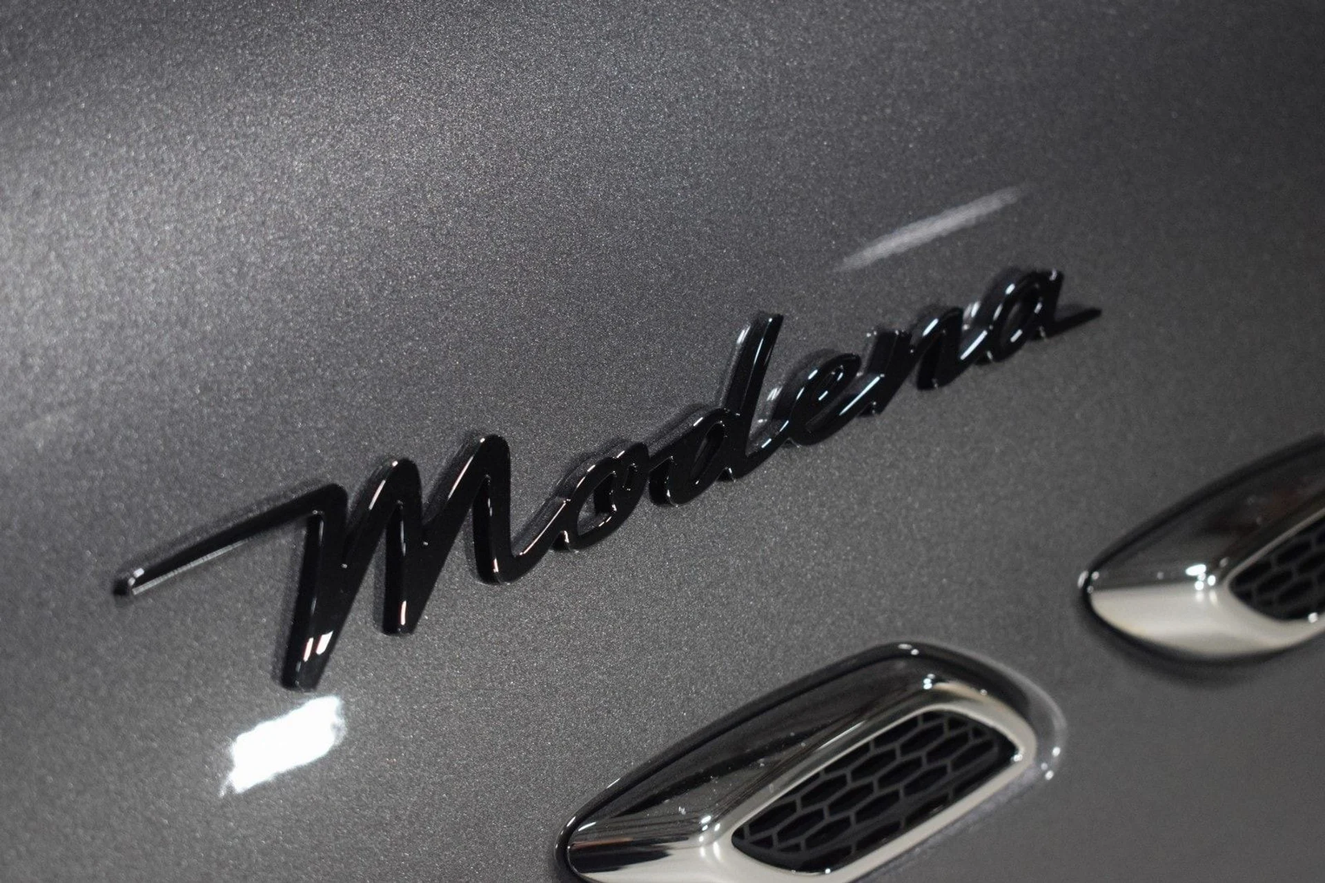 mph011_2761307578_a456524a183d827f5250392c94b365d1x_85338ca092