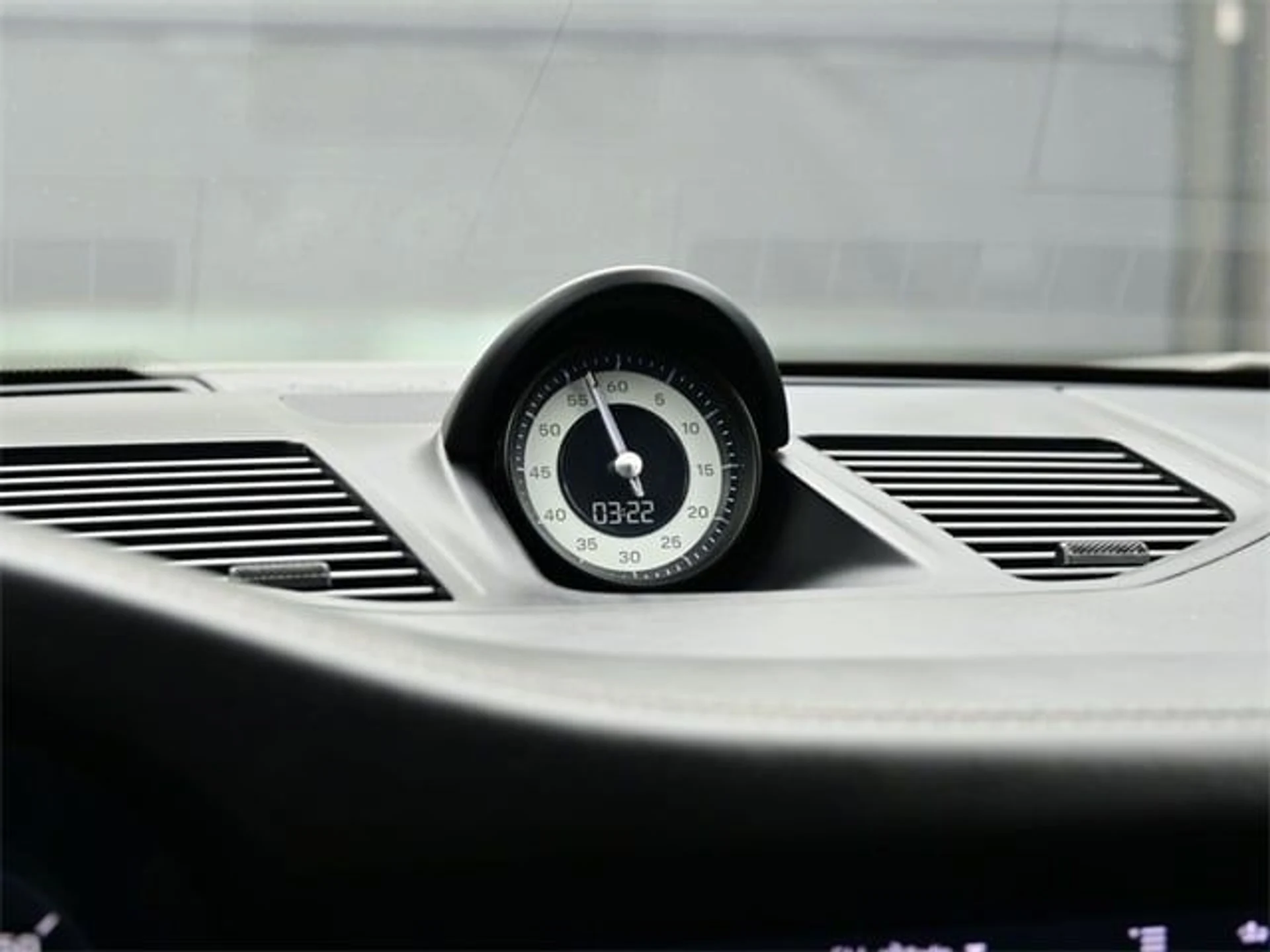 mph011_276294866_5328521591a32d8445461958b97a83bdx_f886314e7b