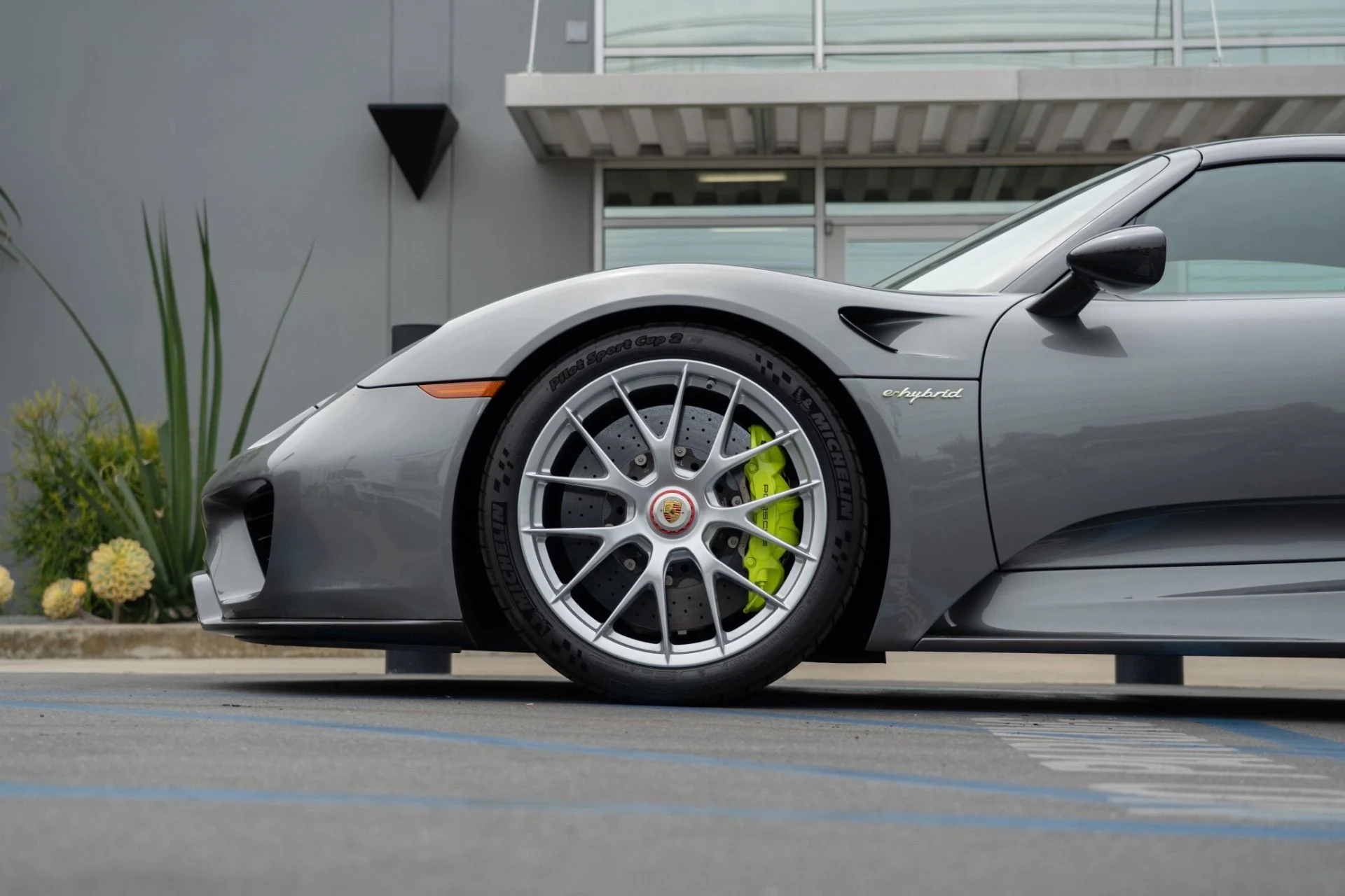 mph011_2765807730_Used_2015_Porsche_918_Spyder_1756496999_c94151205b