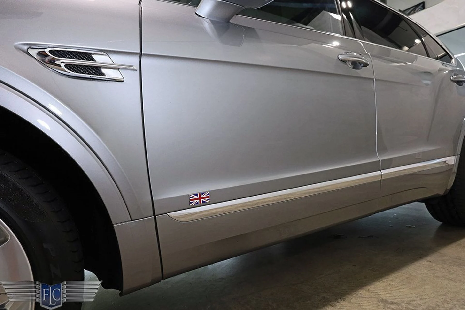 mph011_2771279880_used_2018_bentley_bentayga_onyxeditionawd_9689_22935440_12_1024_a2b0475543