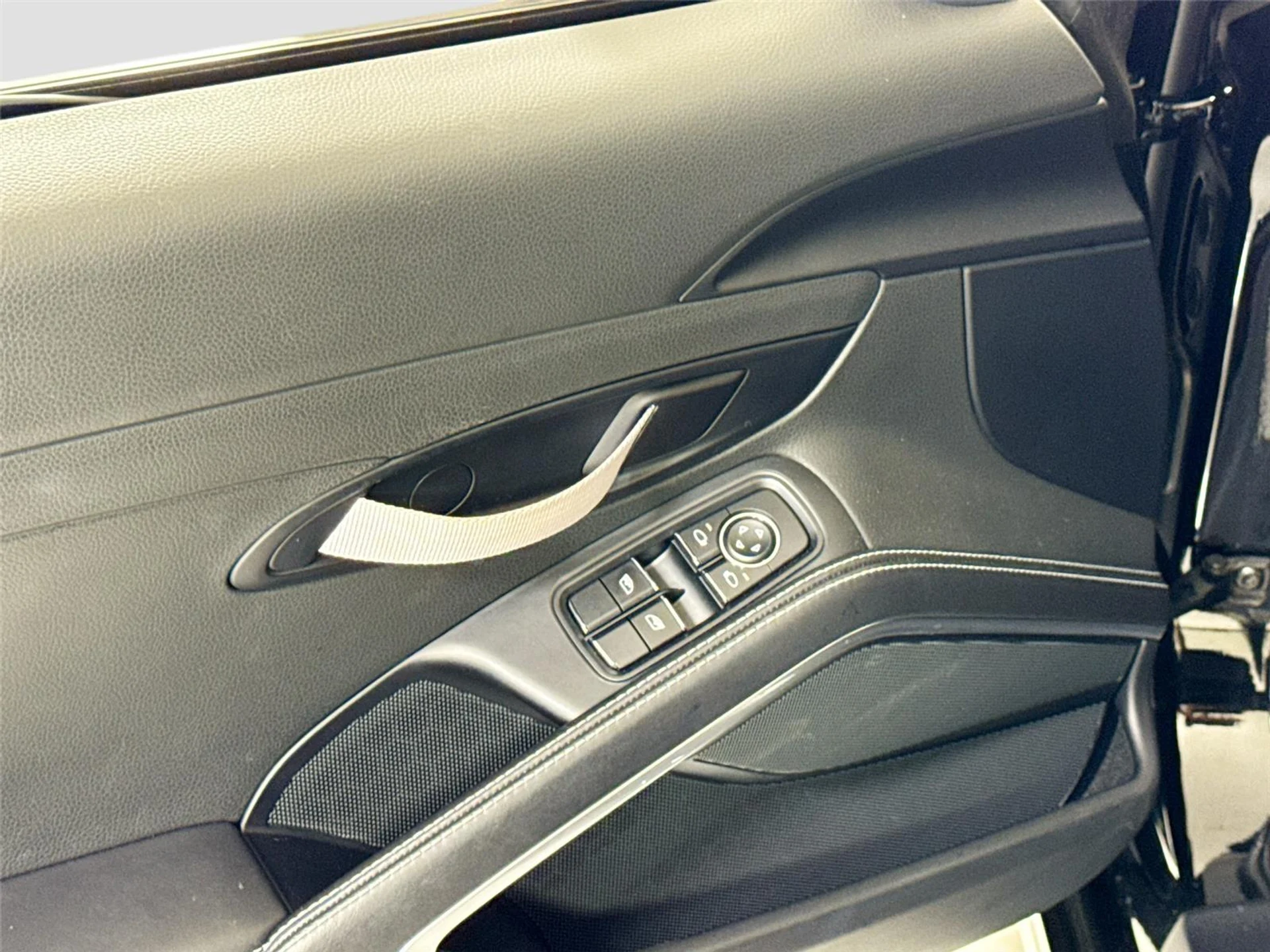 mph011_2771876222_2c32a3a85c424ed1a2ae26e34b4b6ffa_837f96e5ec