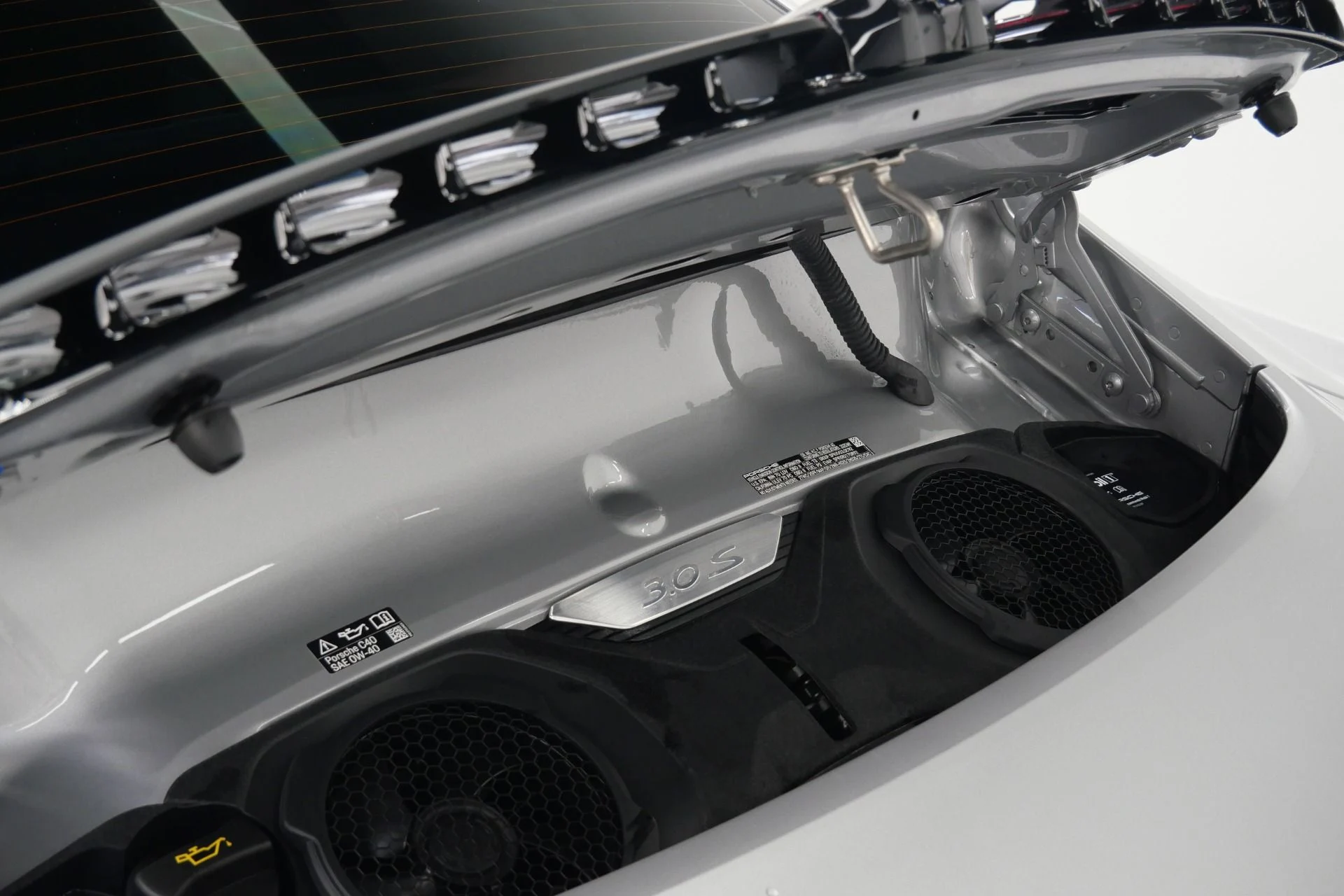 mph011_2773108820_Used_2025_Porsche_911_Carrera_S_Sport_Design_Package_18_Way_Seats_Carrera_Classic_Wheels_1775922258_91fedac7b4