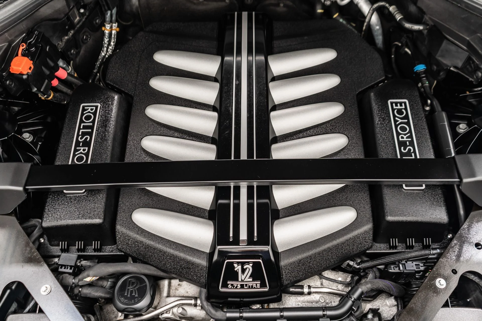mph011_2774326169_Used_2020_Rolls_Royce_Cullinan_Two_Tone_Interior_Driver_Assistance_Systems_1780337352_da72ea8d70