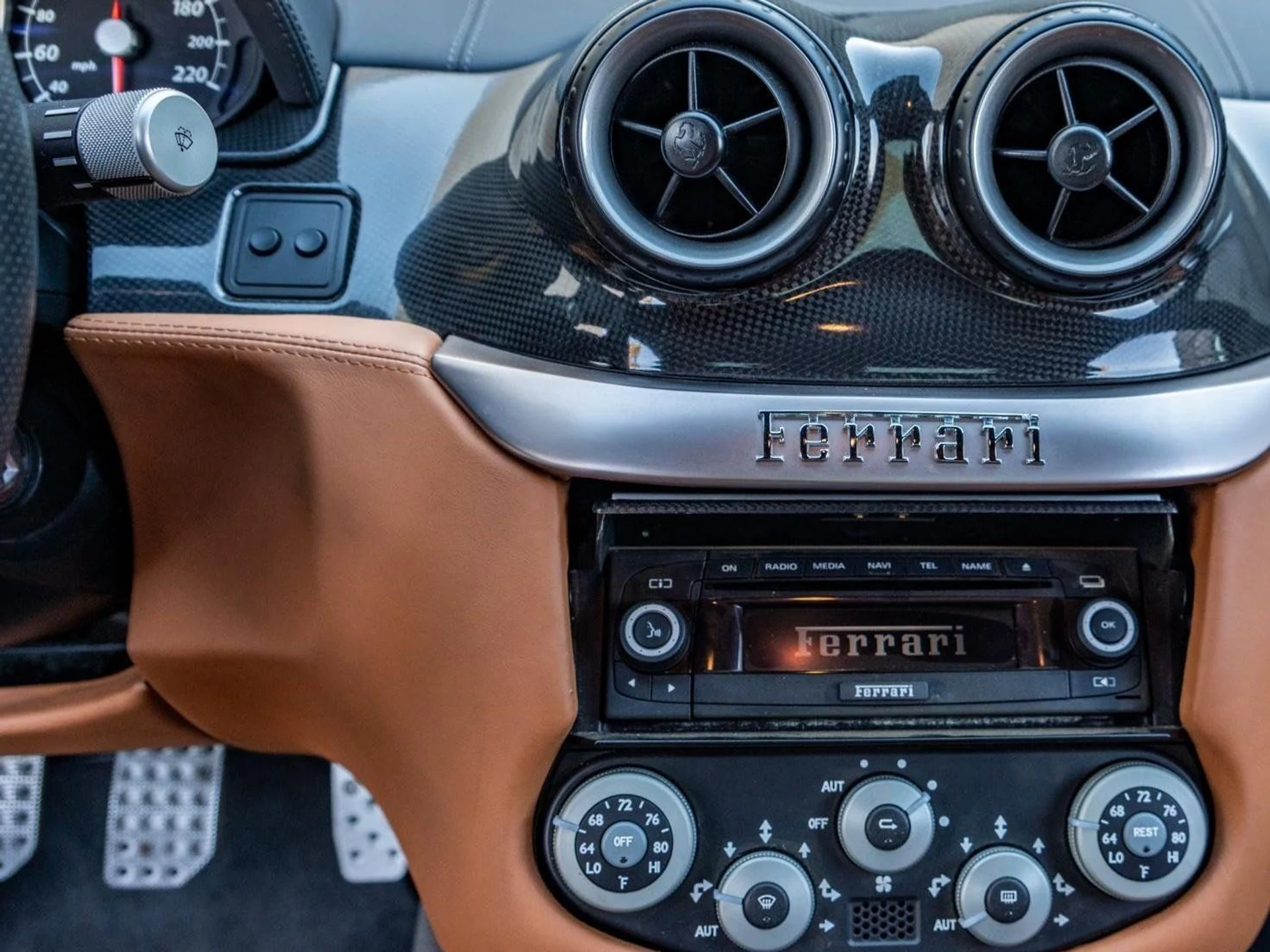 mph011_277970816_6877ab0d483b60c0c9058c2e4f3e7f9f_cffcd03524