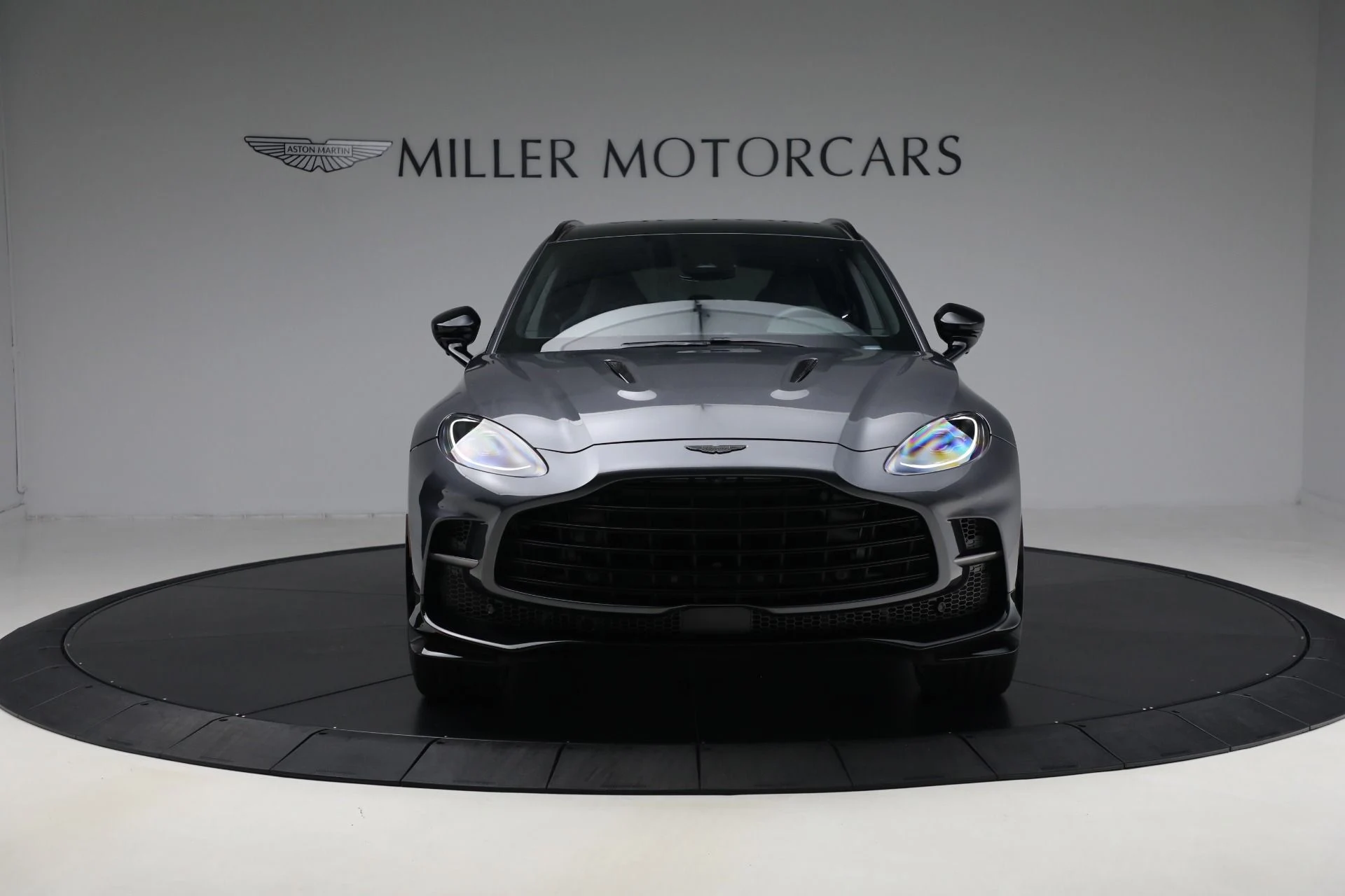 mph011_2780411746_New_2025_Aston_Martin_DBX_707_7c1d86d04a