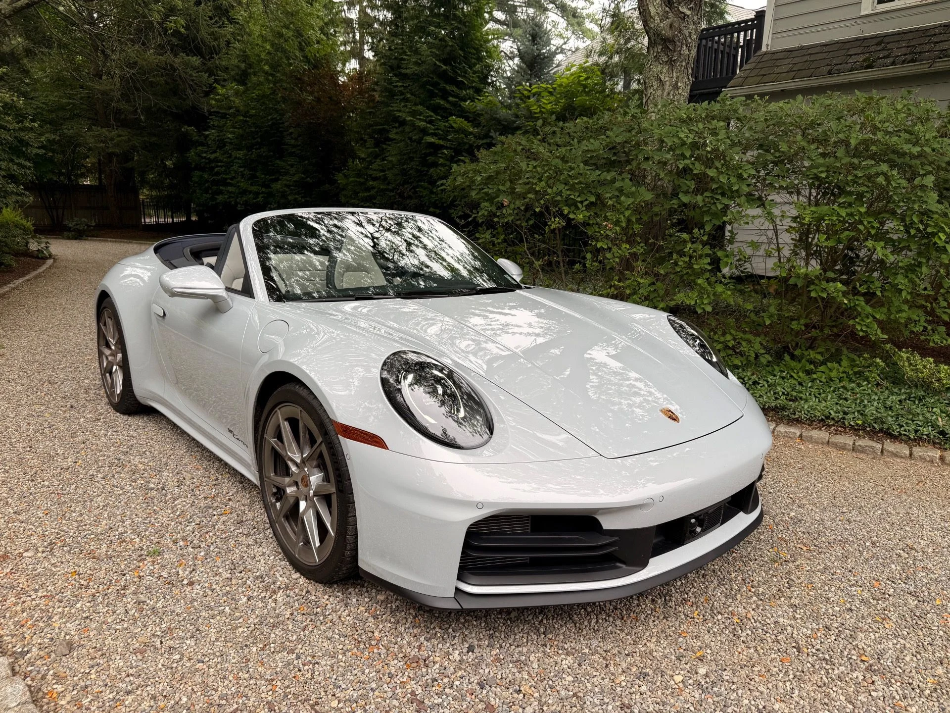 mph011_2785333352_Used_2025_Porsche_911_Carrera_1754512208_16e77ab7cf