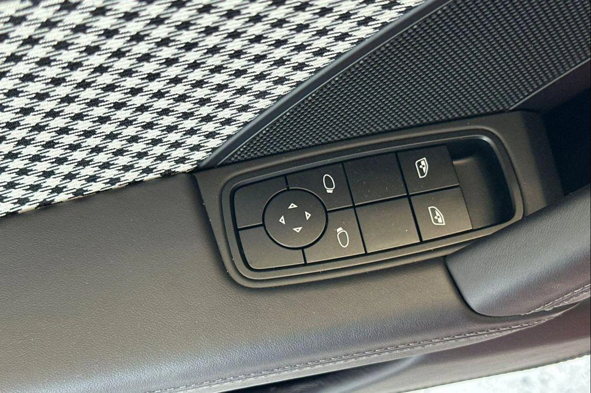 mph011_2793546985_IY_Ek_Aur_Wj_G3_Uiby_FZN_Gp9_Ef_Oq_Q_9cbed06362