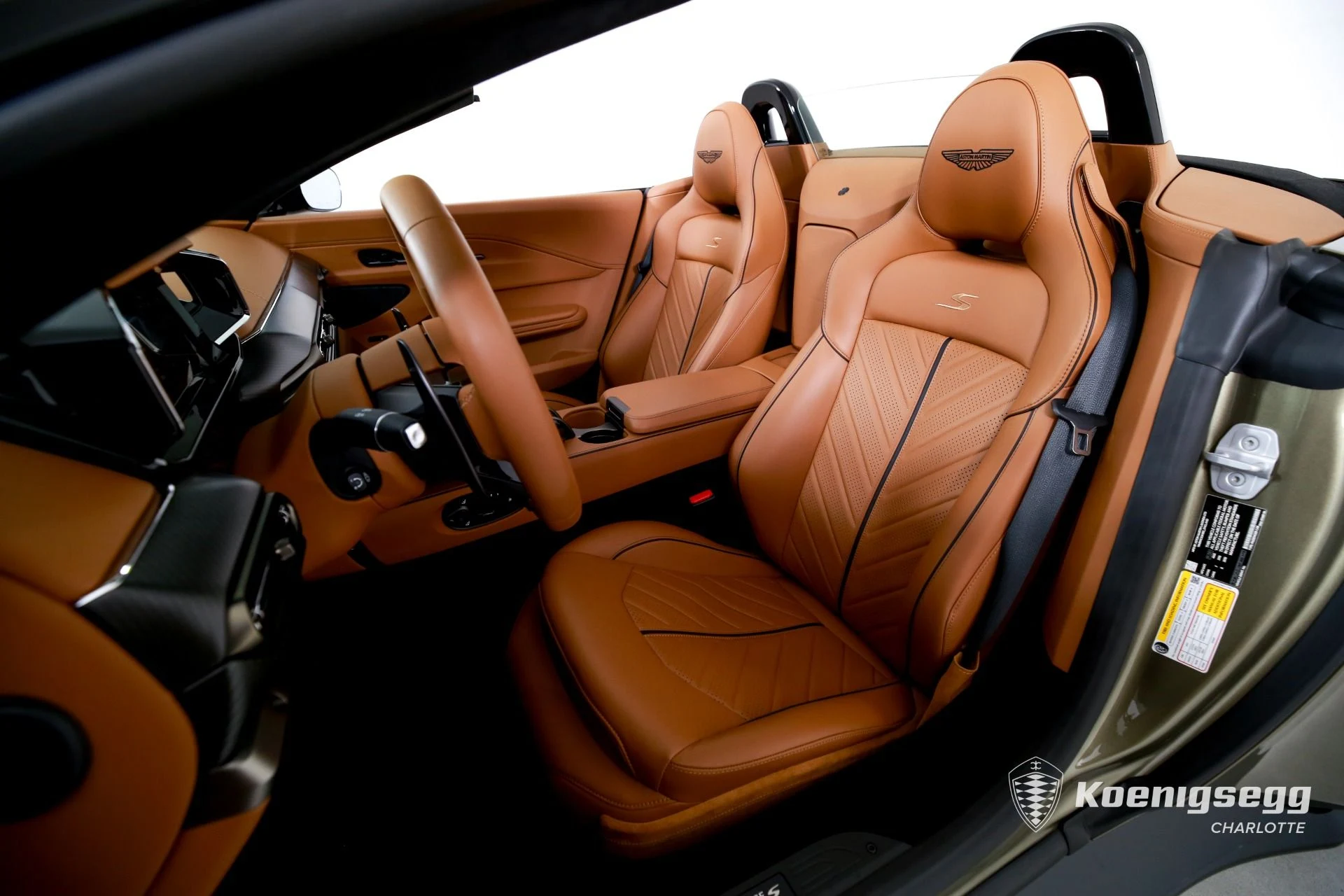 mph011_2794592441_Used_2026_Aston_Martin_Vantage_S_Roadster_1782838317_14d91cb4da
