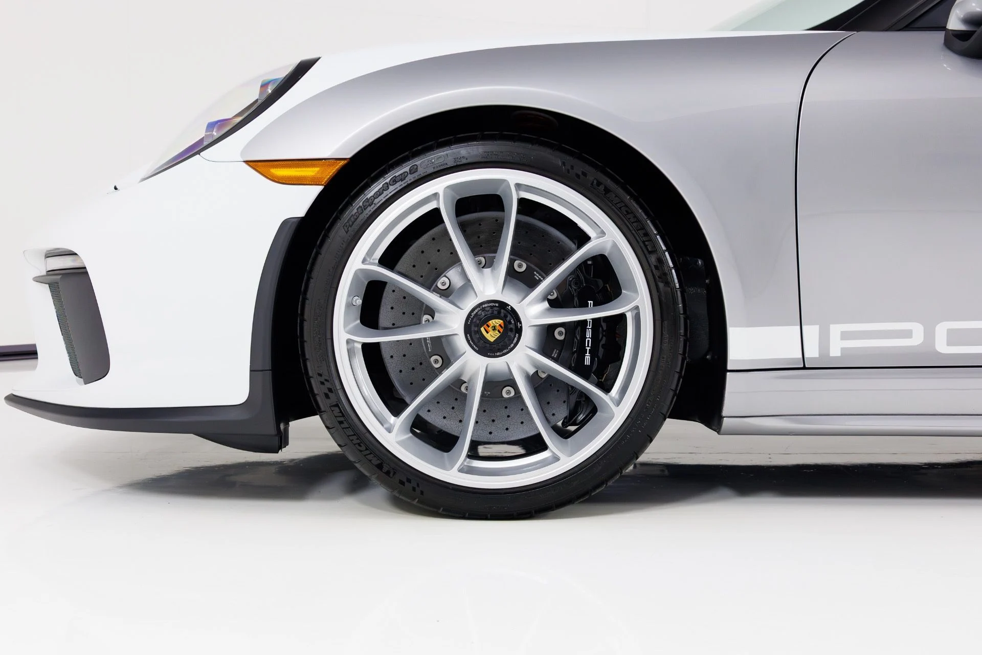 mph011_279869605_Used_2019_Porsche_911_Speedster_1770313302_d9988987b1