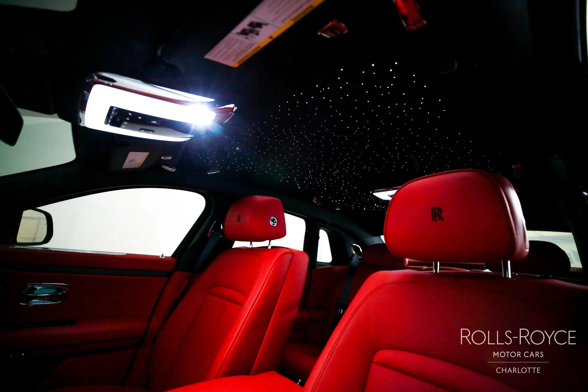 mph011_2799670030_Used_2025_Rolls_Royce_Ghost_1751386071_c012606951