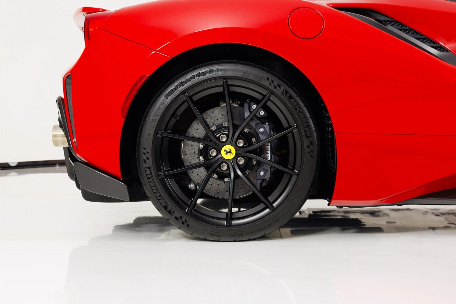mph011_2800079249_Used_2019_Ferrari_488_Pista_1780072971_5afb290676