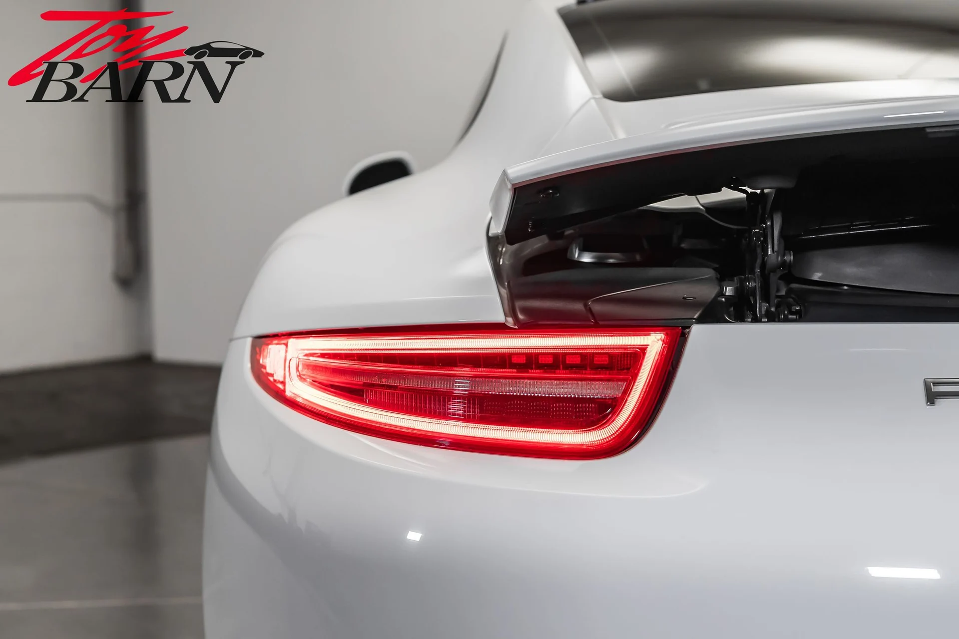 mph011_280057736_77ef465a6360bf45a1bd27859973acf2x_2a297eff45