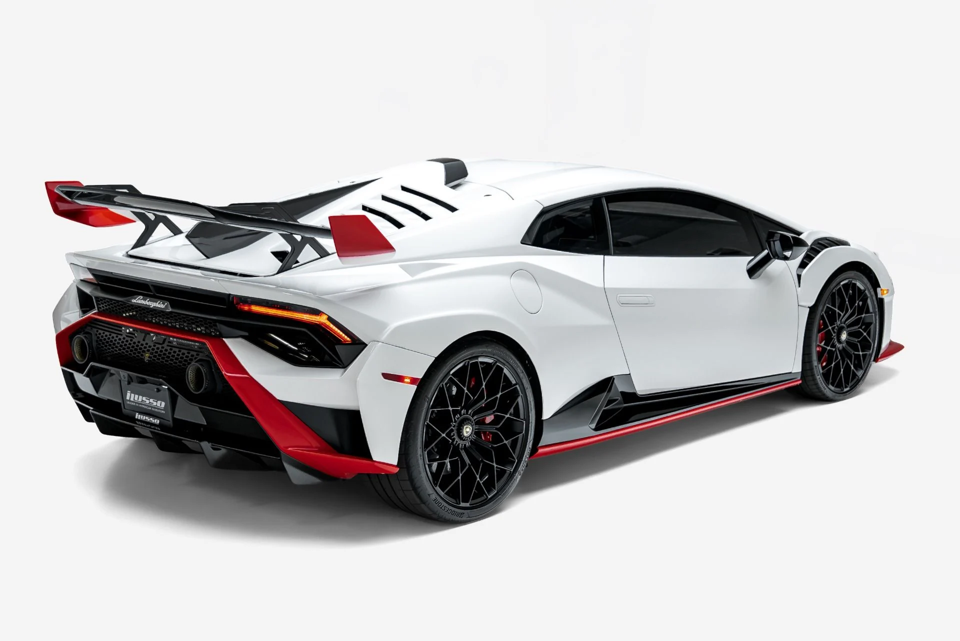 mph011_2800947397_Used_2022_Lamborghini_Huracan_STO_1790709112_0e4fe1f800