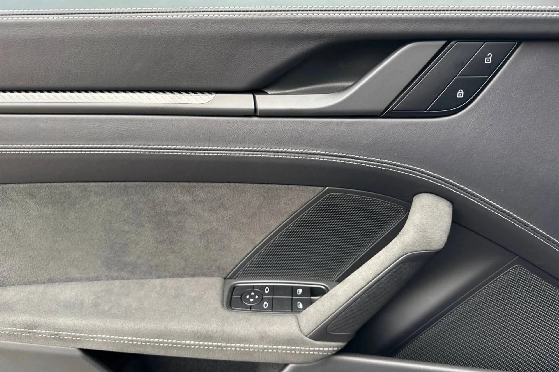 mph011_280411174_1280_4cda62a1d9