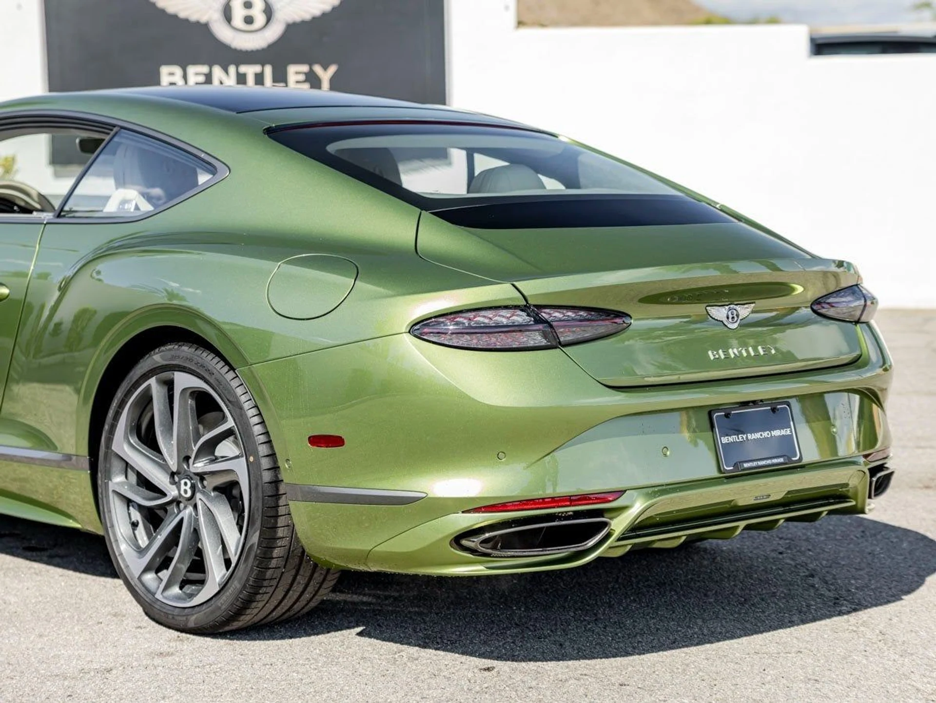 mph011_2810999762_12_54929966a6