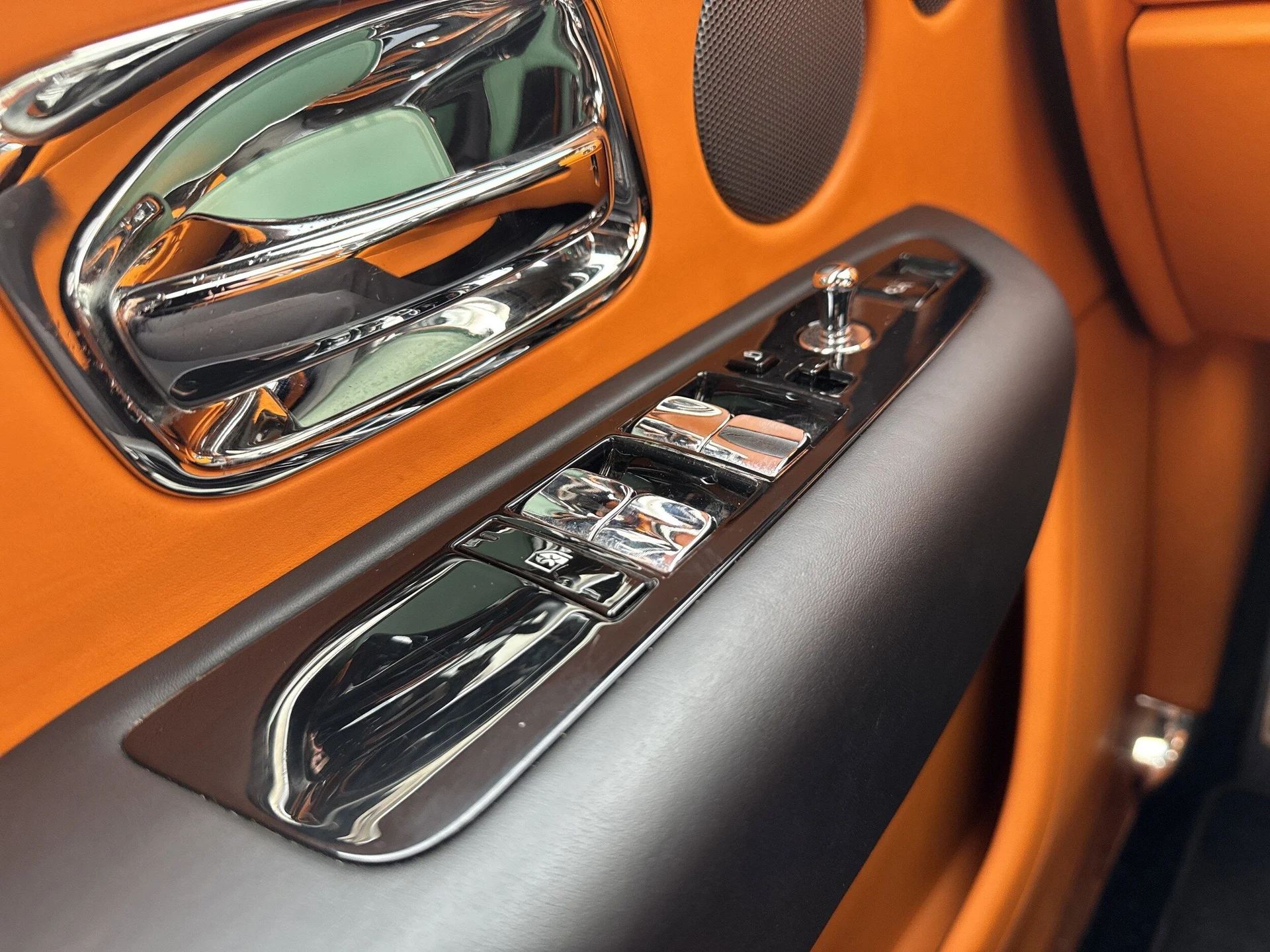 mph011_2813223825_acb1392e333e2118f40d74294186d35cx_2bca5cc953