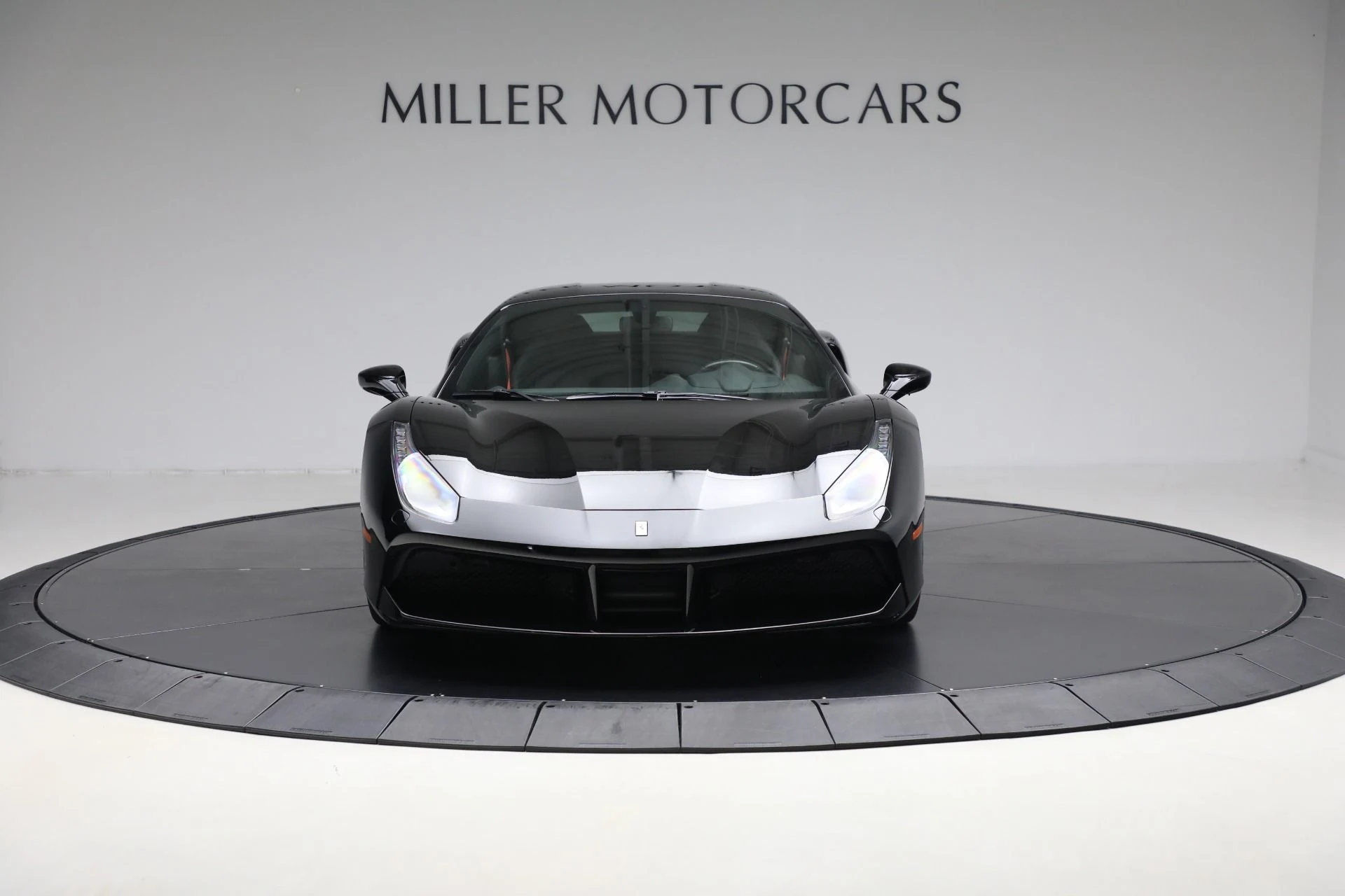 mph011_2813598099_Used_2018_Ferrari_488_GTB_1758305646_03af2b6053