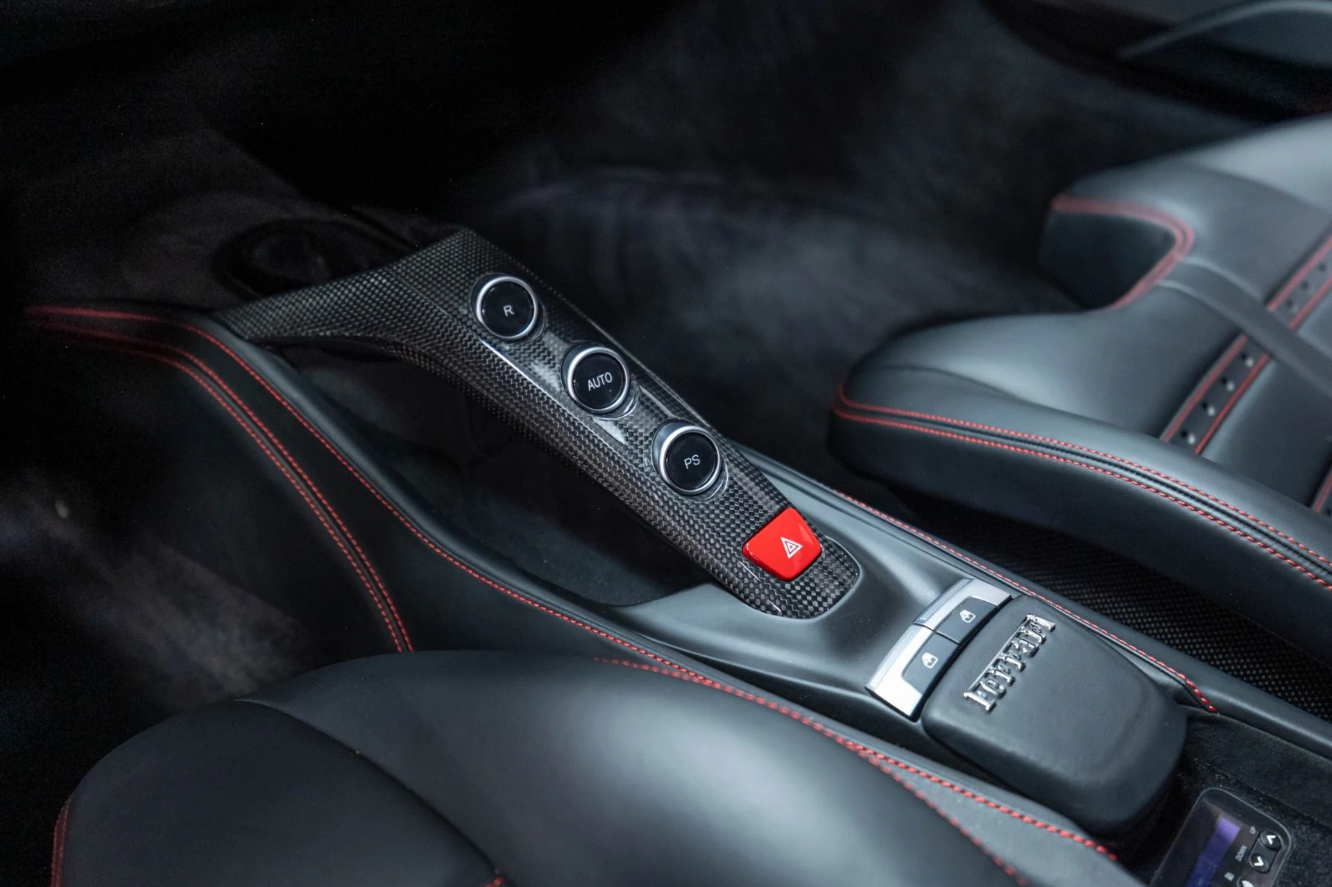 mph011_2816210105_Used_2018_Ferrari_488_GTB_1786120239_2d962fca44