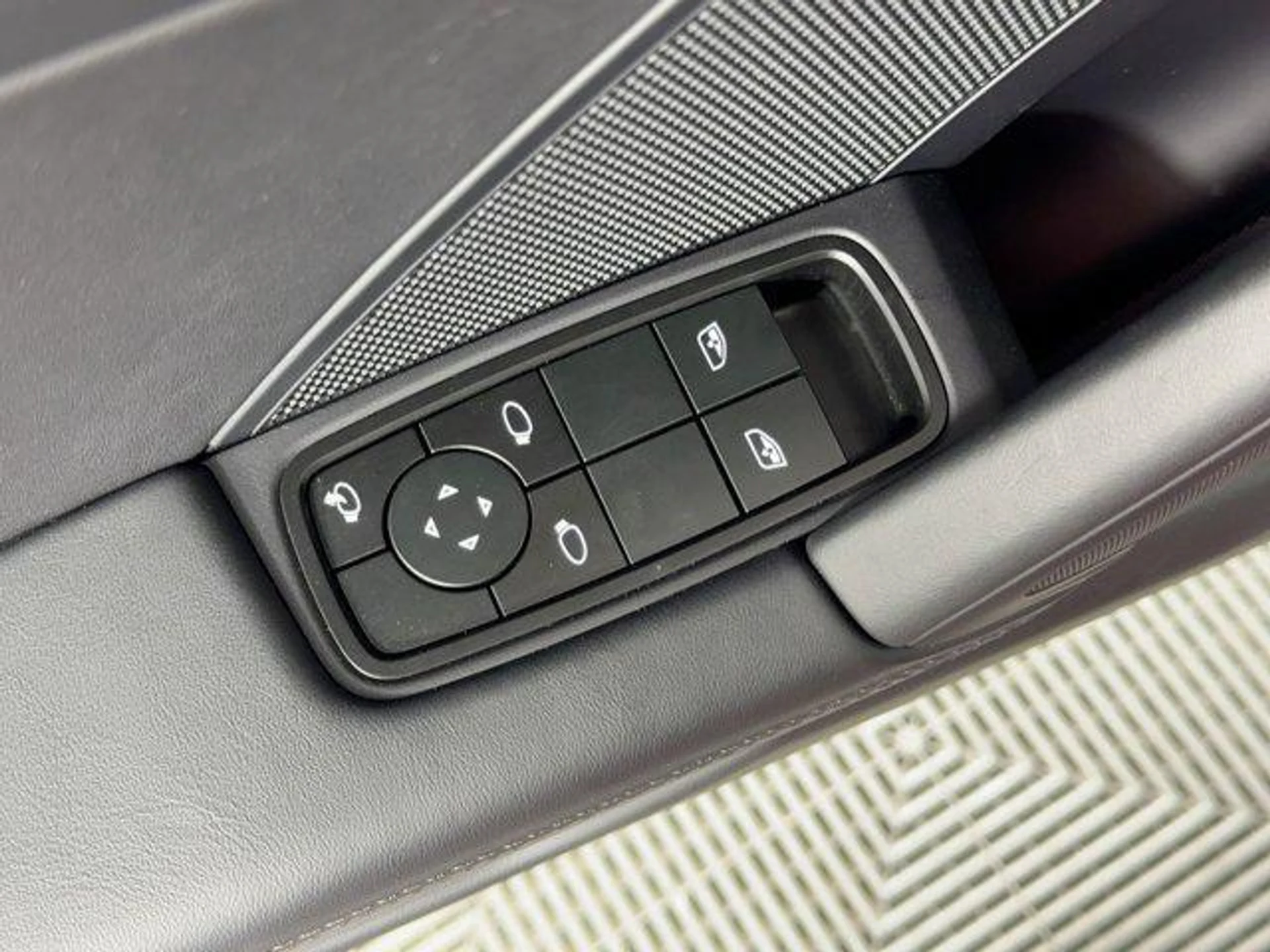 mph011_2824416304_SSAA_7y_Zz_W_Qvp_Hz_BN_Qrhvfrf4_J3w_96092bb396