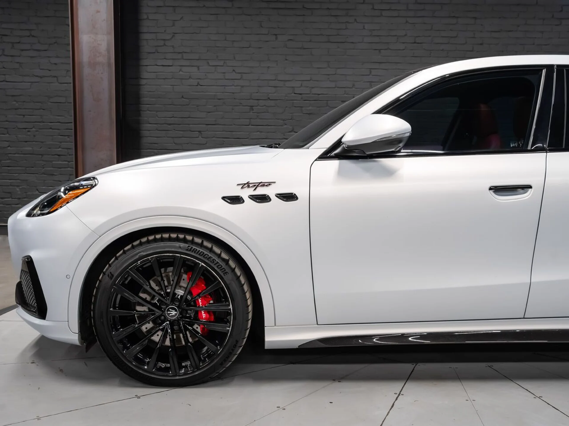 mph011_2825886070_maserati_grecale_2024_59d1ed68c6