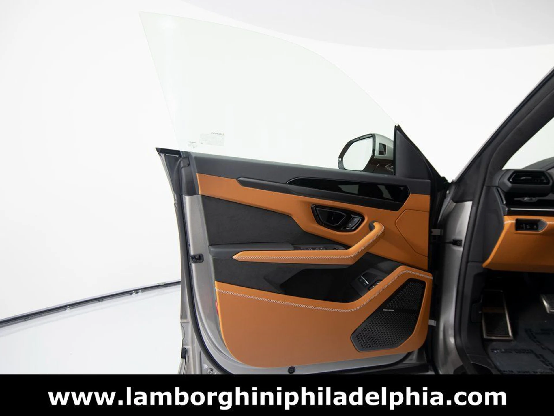 mph011_2826868418_7cbff1e7a42703141bfa7b2ee78c4735x_53278544d3