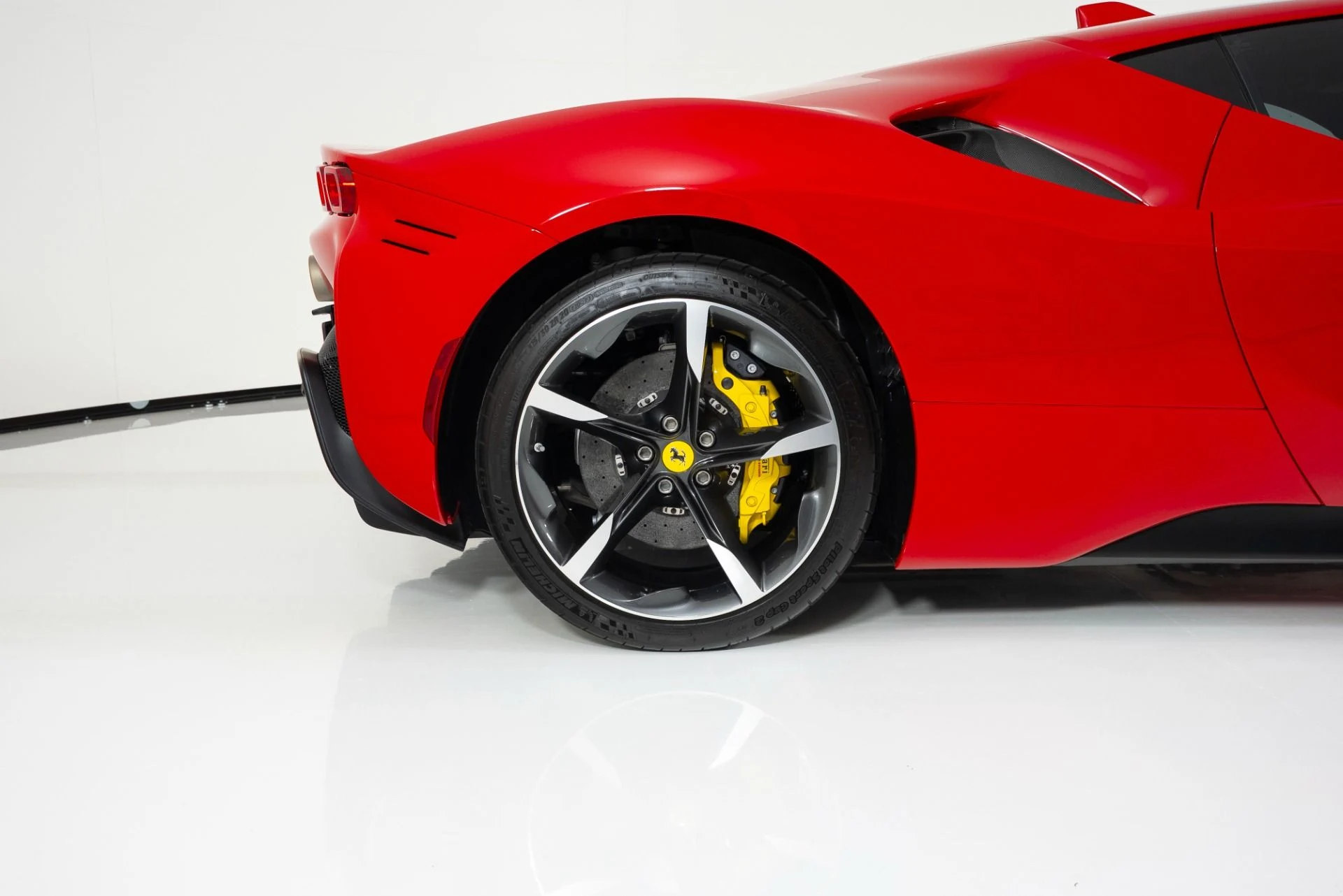mph011_2833079752_Used_2023_Ferrari_SF_90_Stradale_1755717820_7021f4fd6b