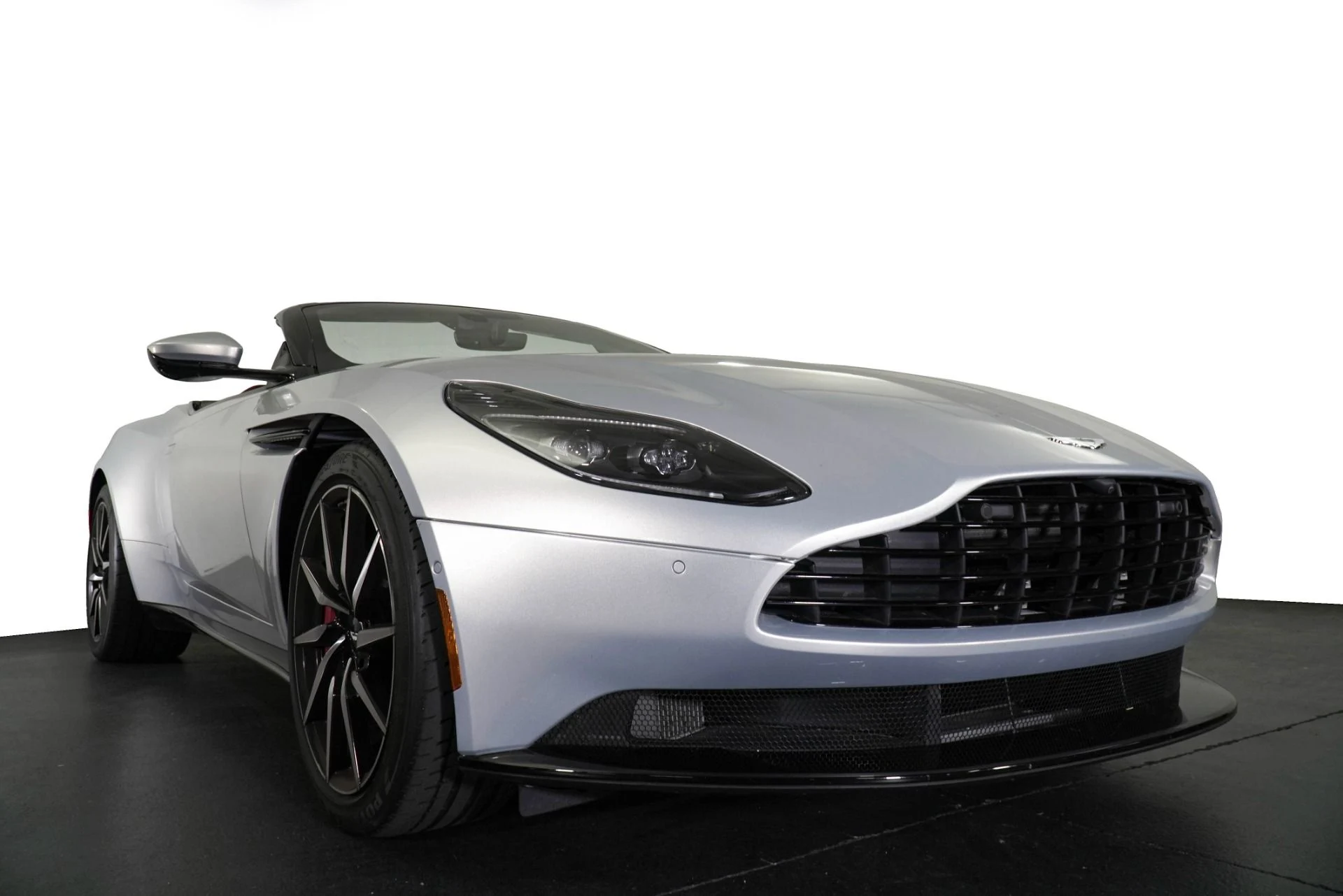 mph011_2836346897_Used_2021_Aston_Martin_DB_11_Volante_1769647963_73fc20eb6b