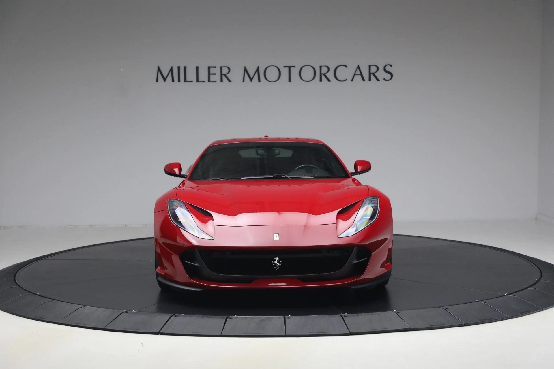 mph011_2838113066_Used_2018_Ferrari_812_Superfast_1782848495_7c730b217e