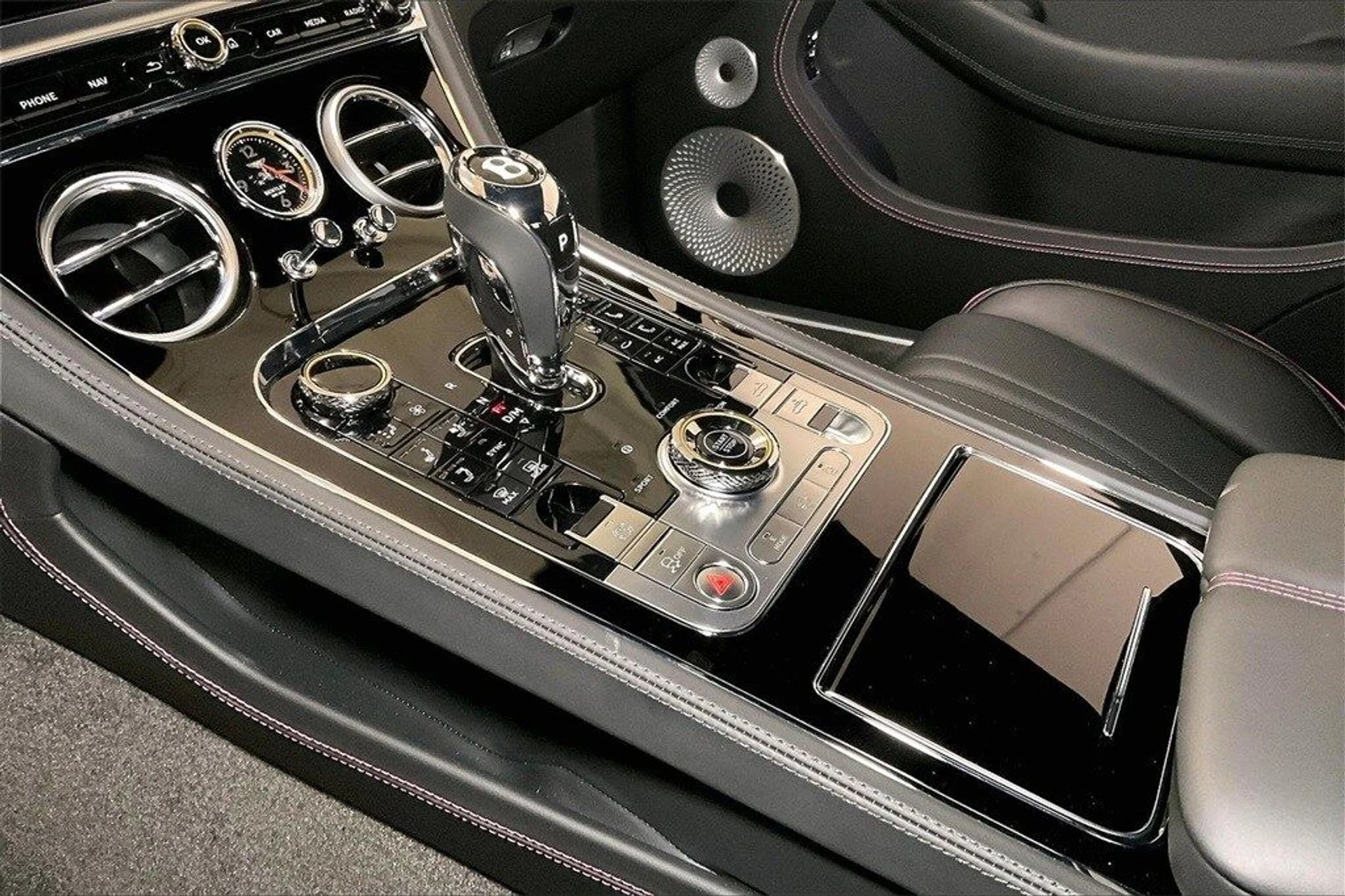 mph011_2849960788_ec080dfb0fd4a7bfa9f3816c65e6ed14x_9436ed8386