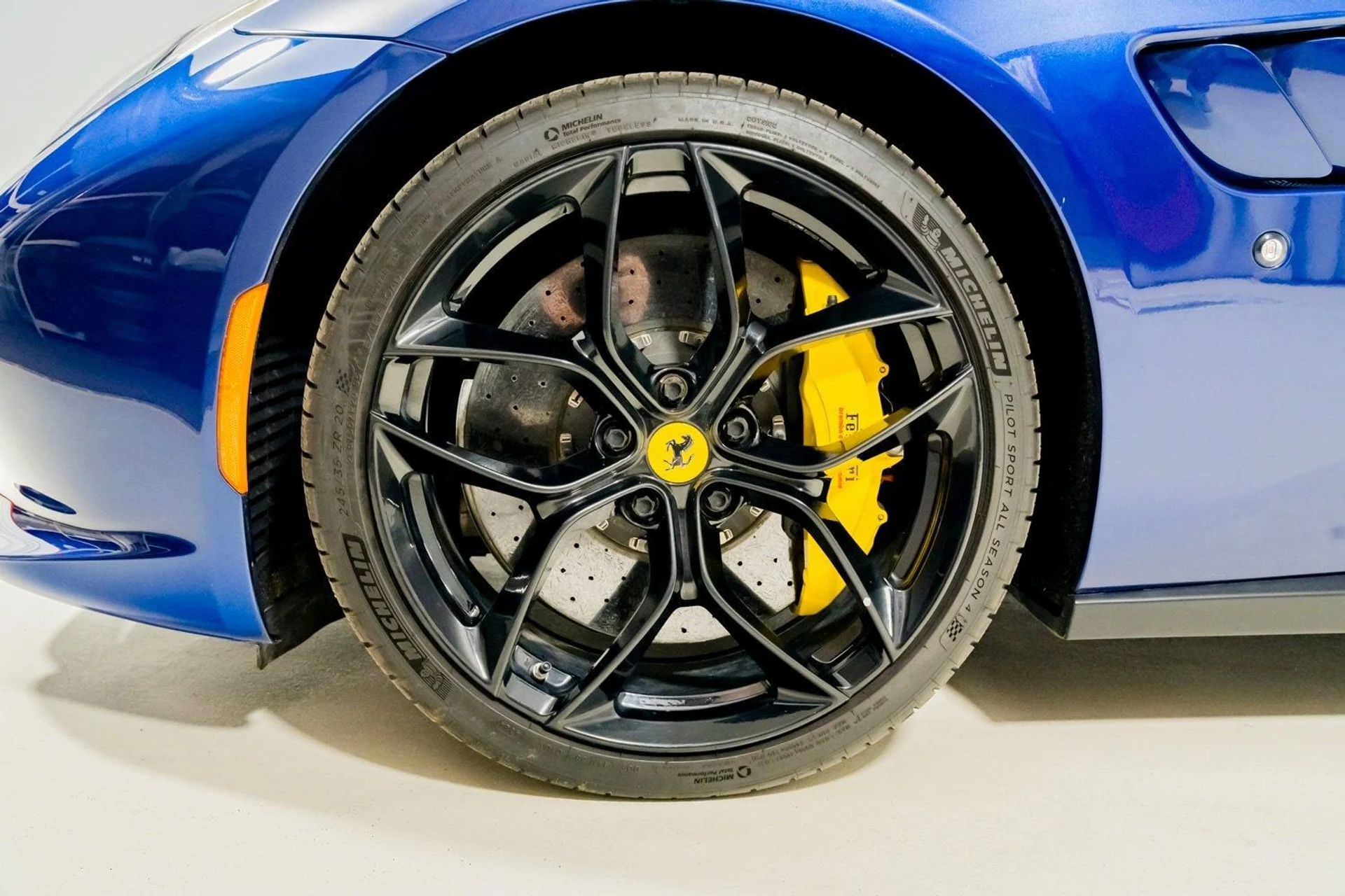 mph011_2850863249_23481d8e538f4936b85ddab427ffaed3_24a31f617c